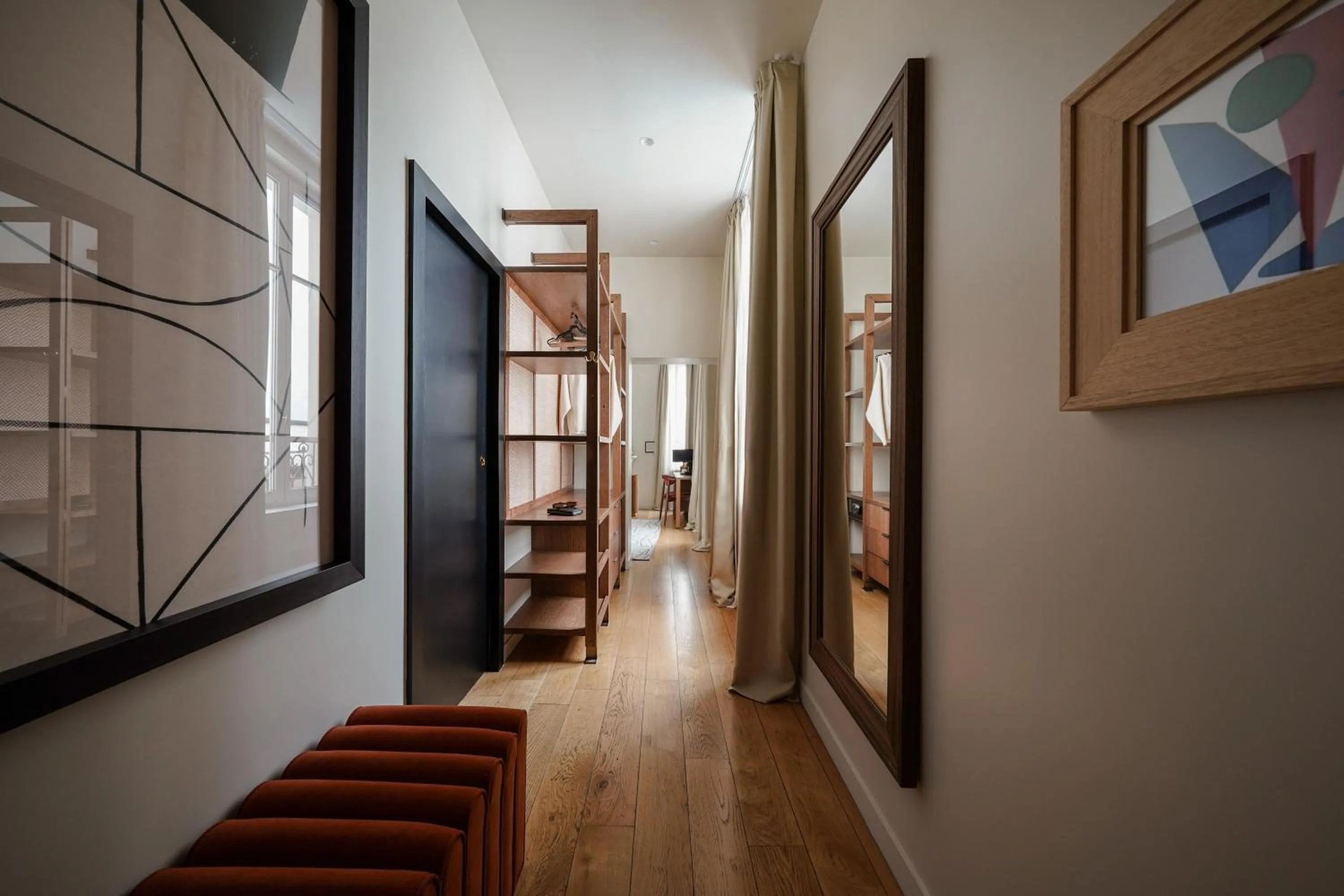 Photo of the whole room in Hotel Pulitzer Paris