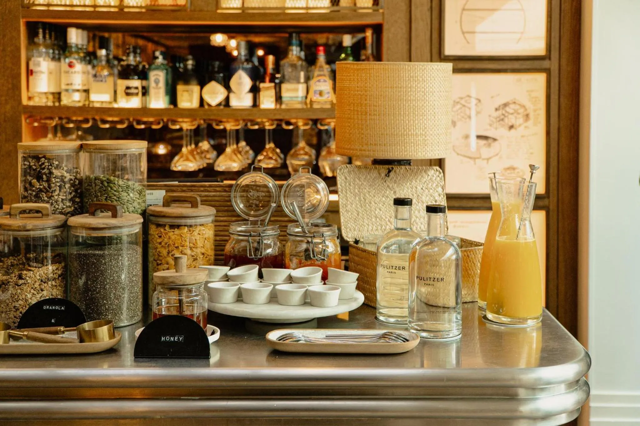 Restaurant/places to eat in Hotel Pulitzer Paris