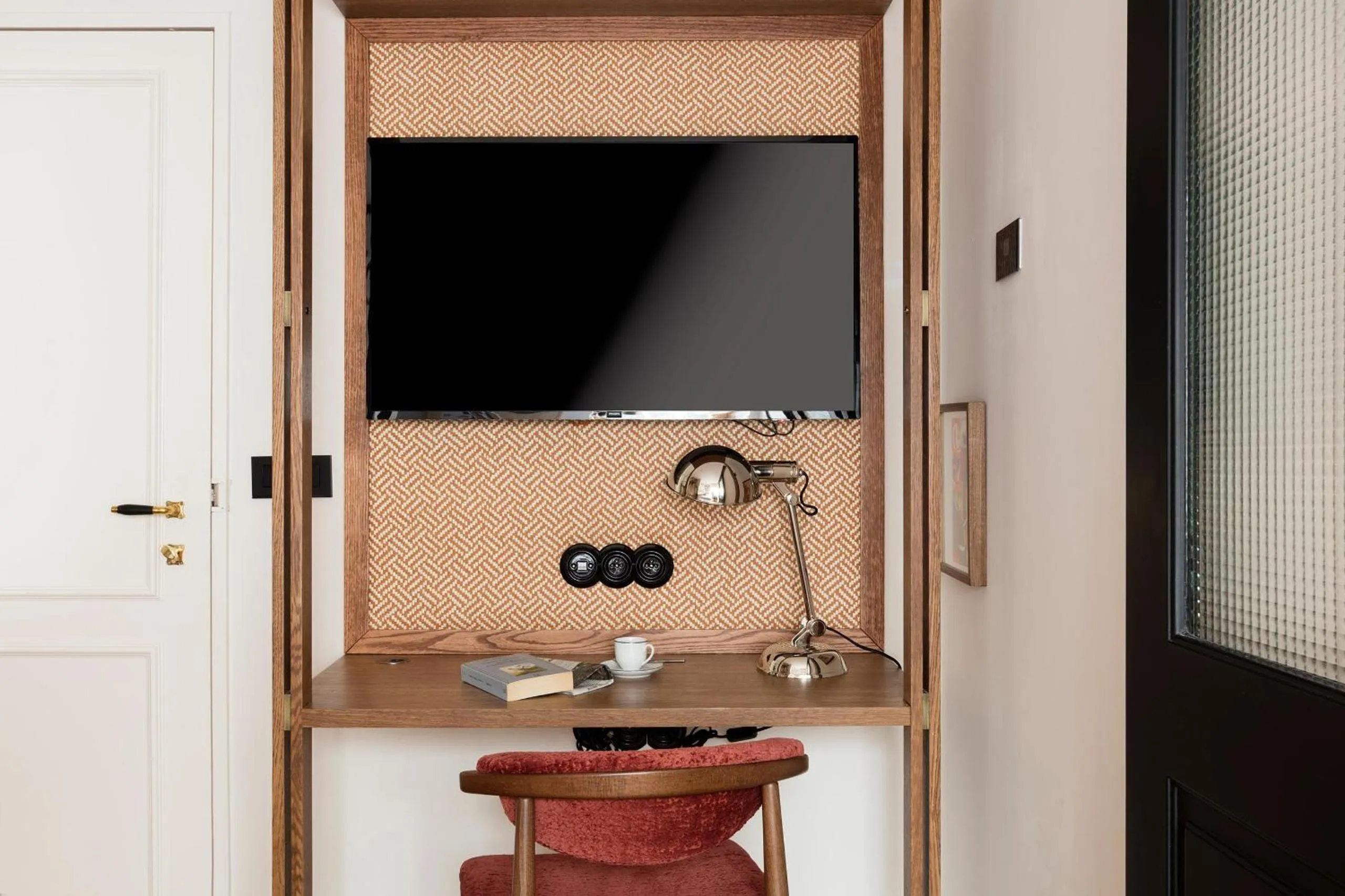 Photo of the whole room in Hotel Pulitzer Paris