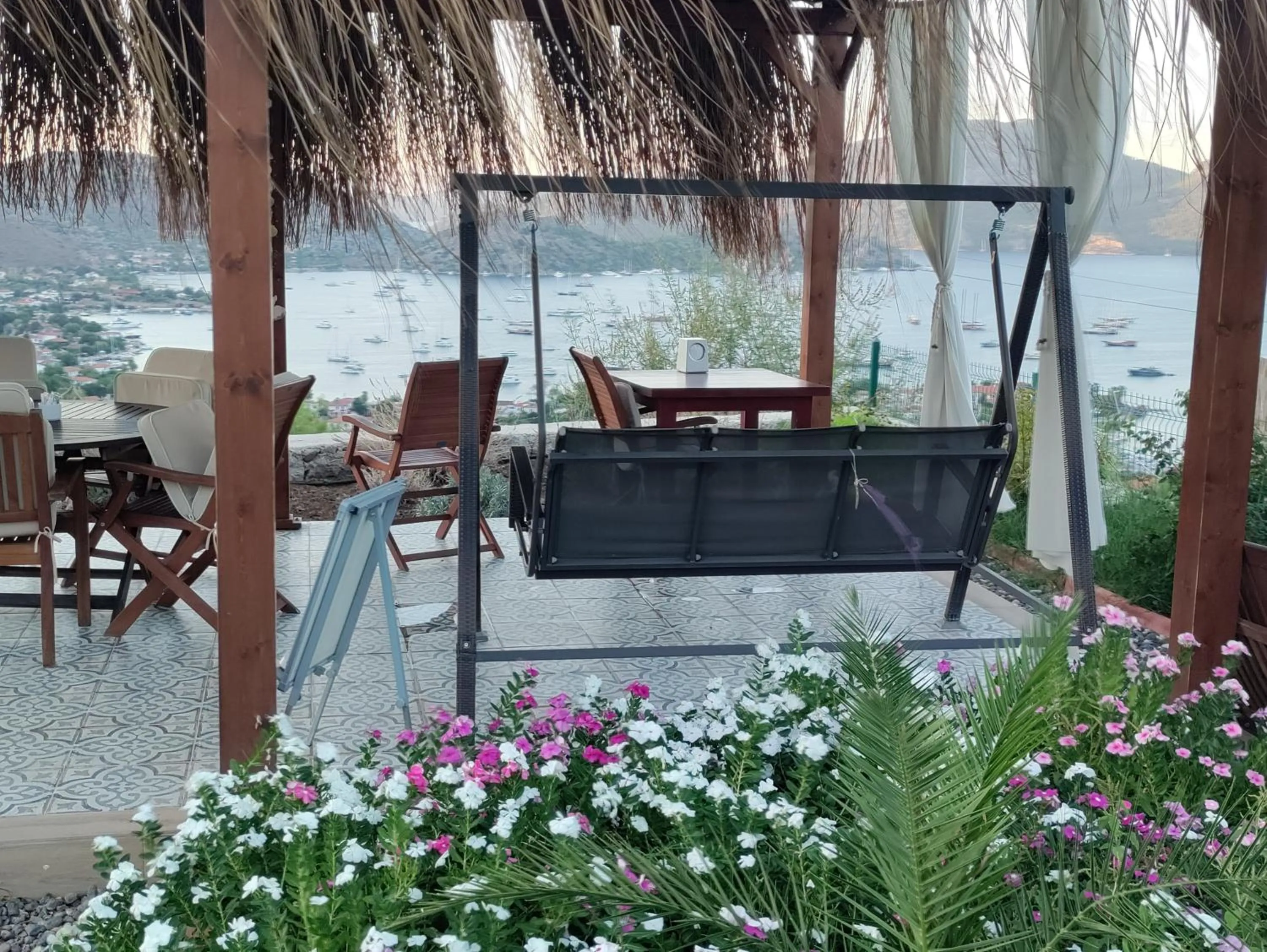 Garden in Harmanyeri Tatilevi