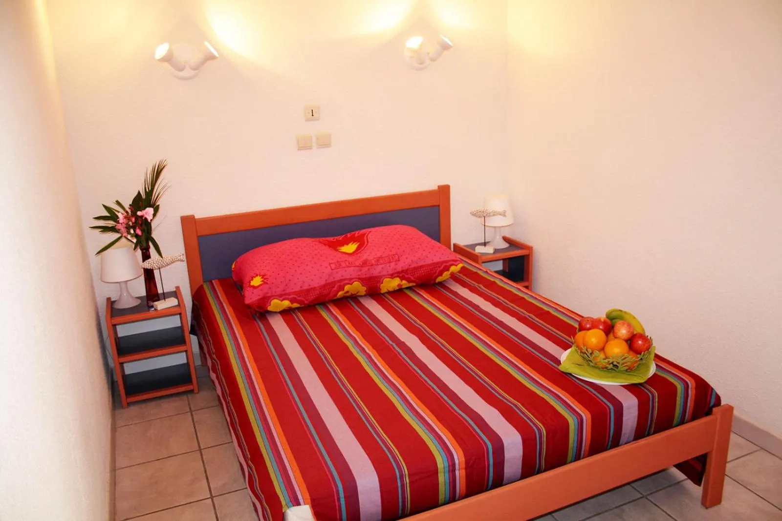 Bedroom, Bed in Lagrange Grand Bleu Vacances – Résidence Les Jardins de Neptune