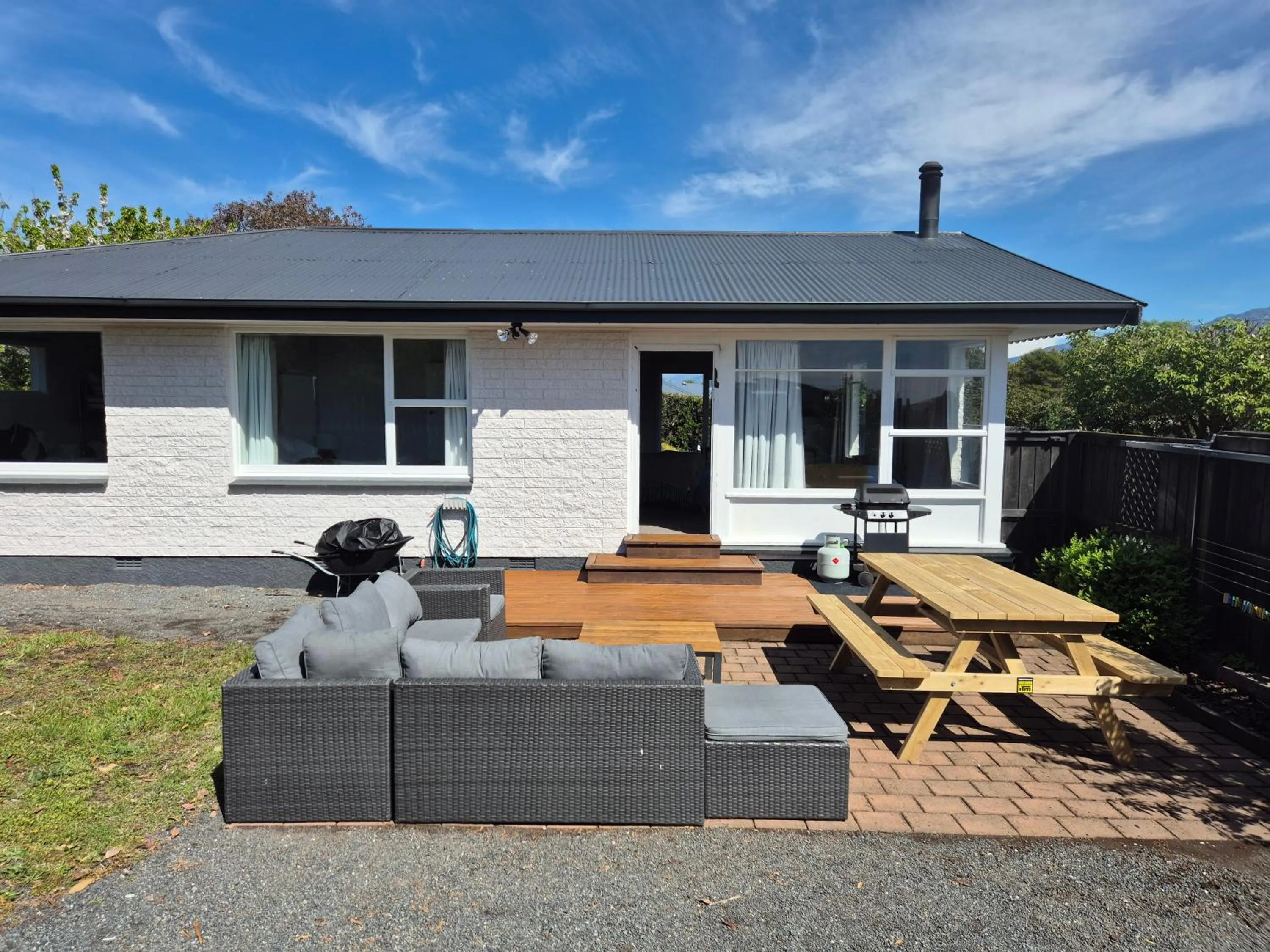 Patio in Kaikōura Peaks eMotel