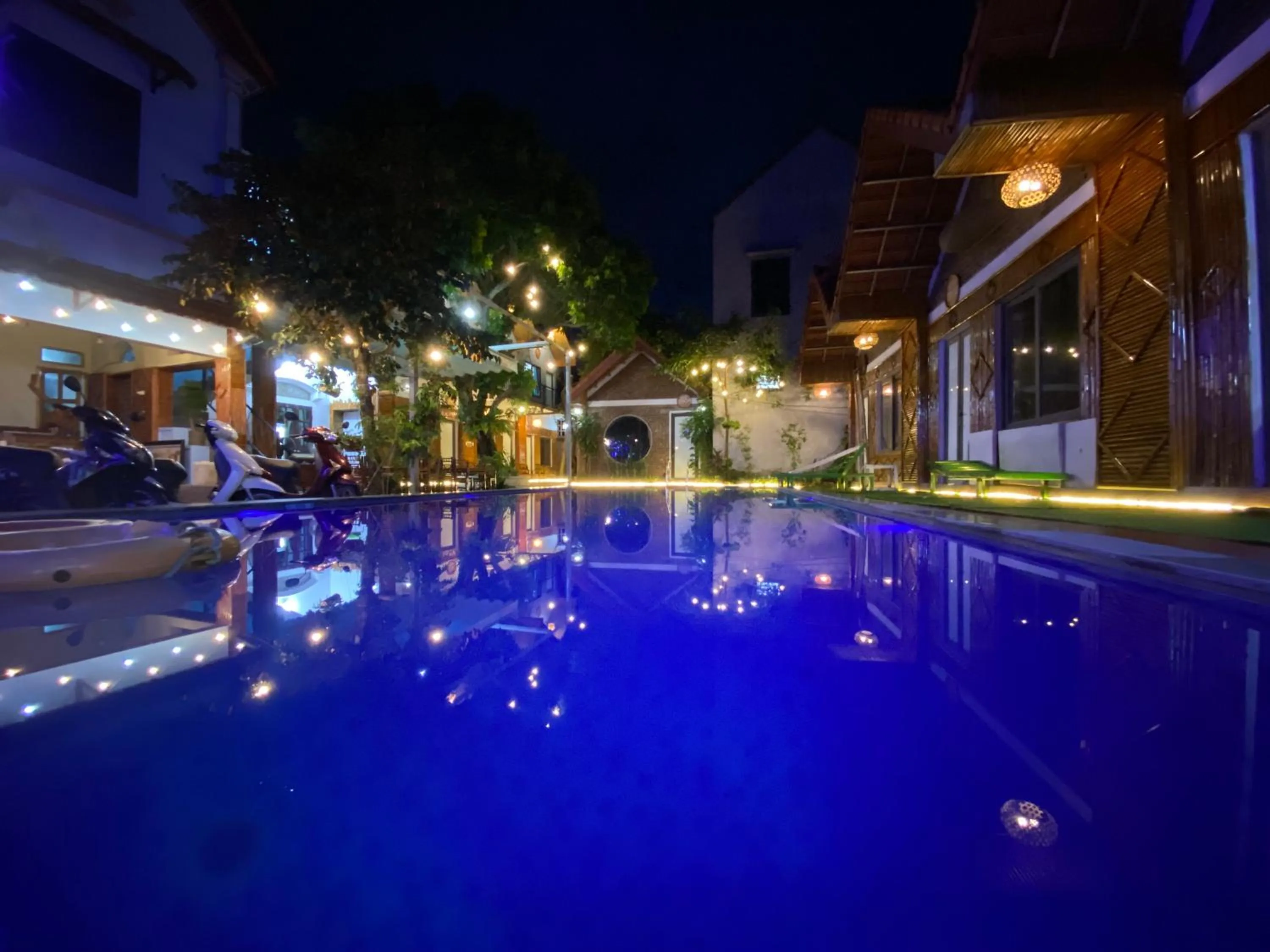 Night in Tam Coc Charming Bungalow