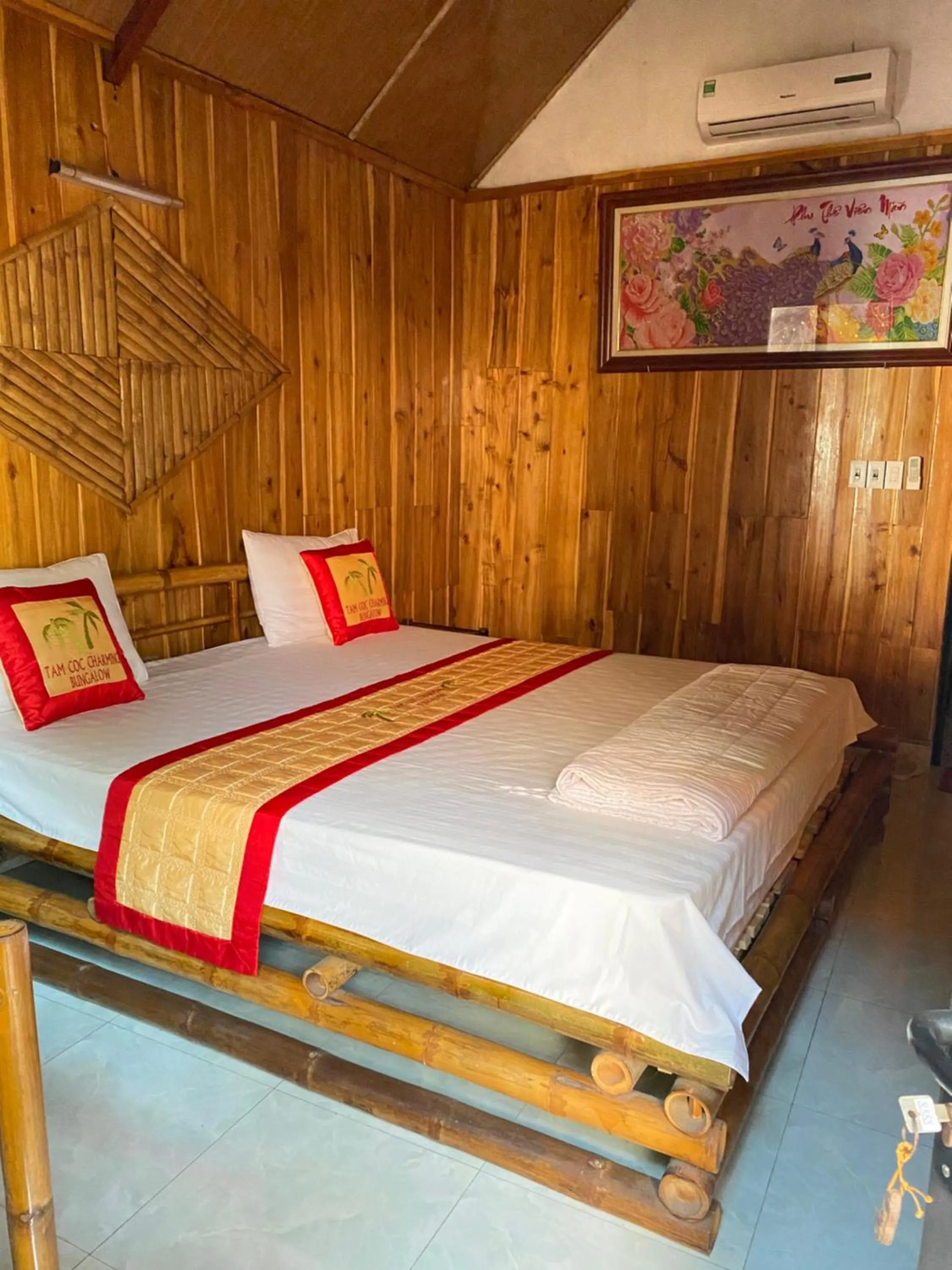 Bed in Tam Coc Charming Bungalow