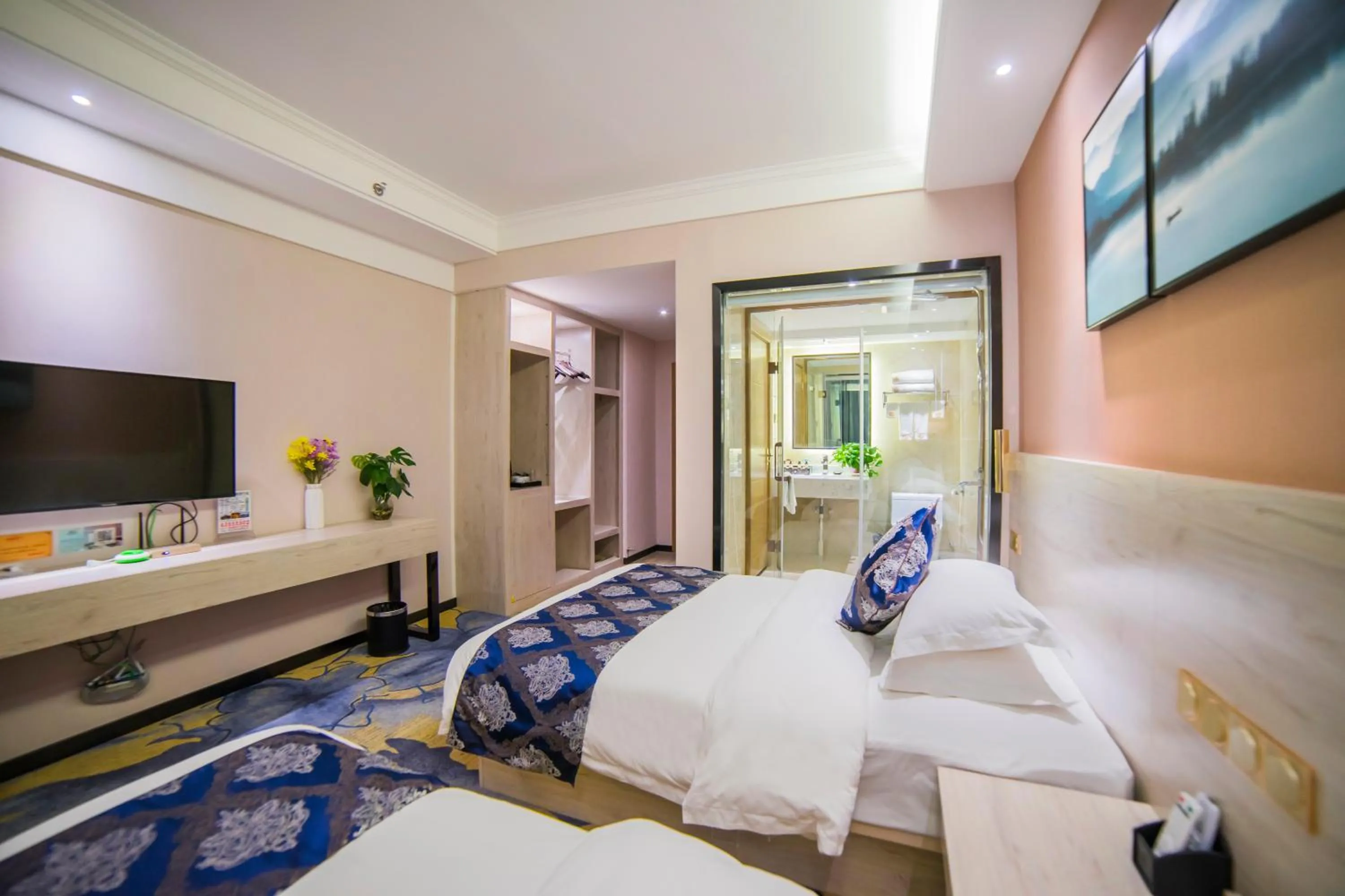 Photo of the whole room, Bed in Demei Boutique Hotel