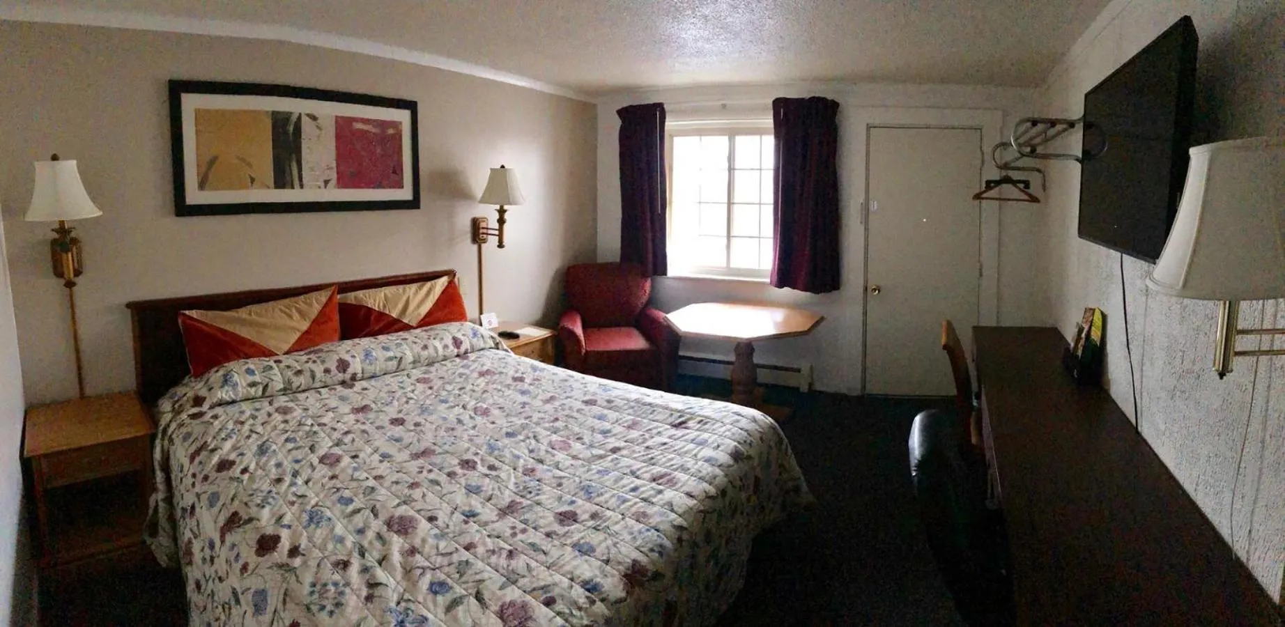 Economy Inn Bloomington