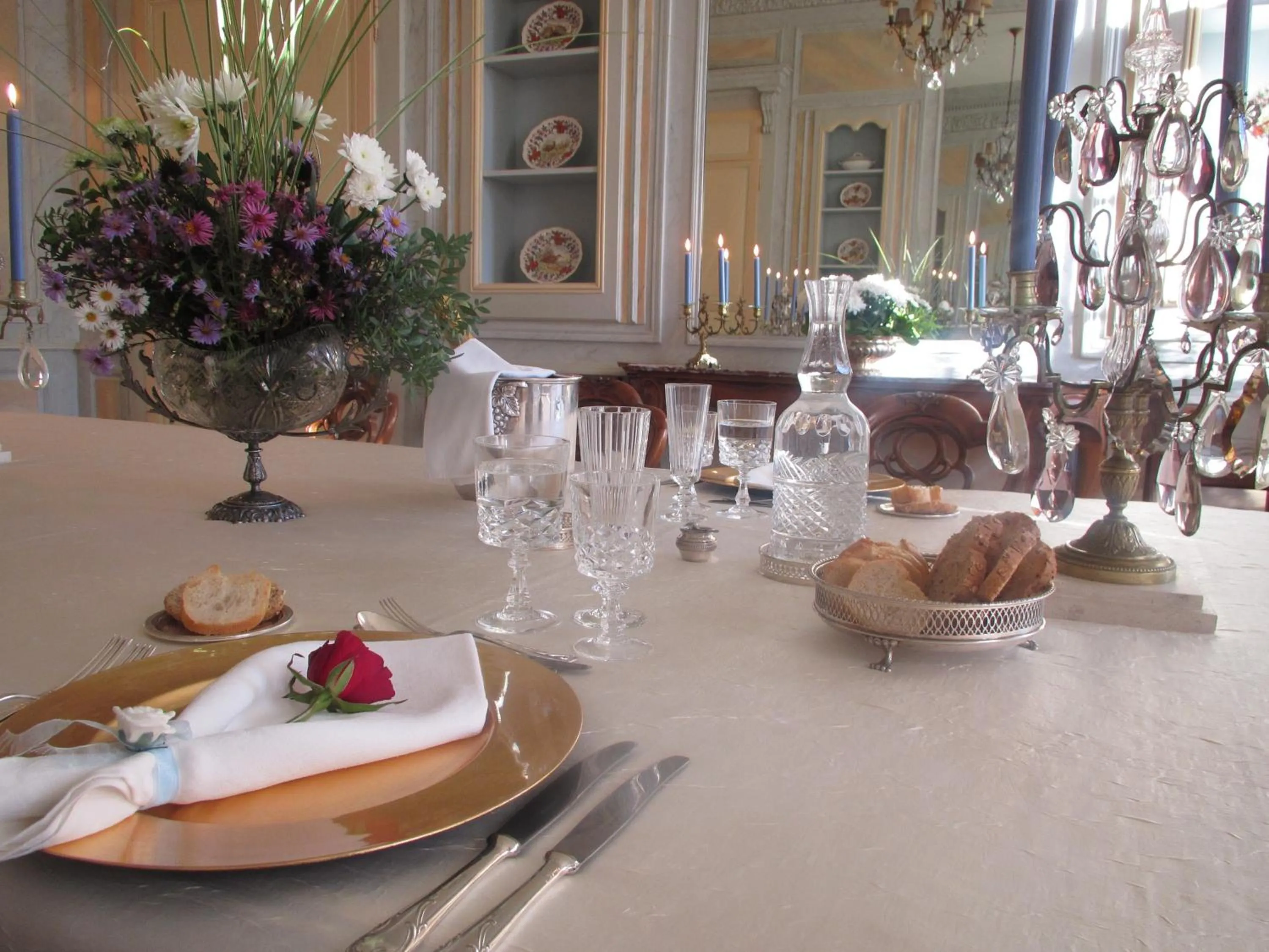 Restaurant/places to eat in Château de Vaulogé