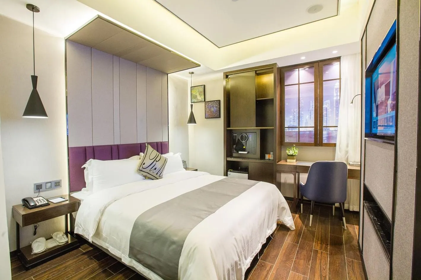 Bed in Ruiman International Hotel