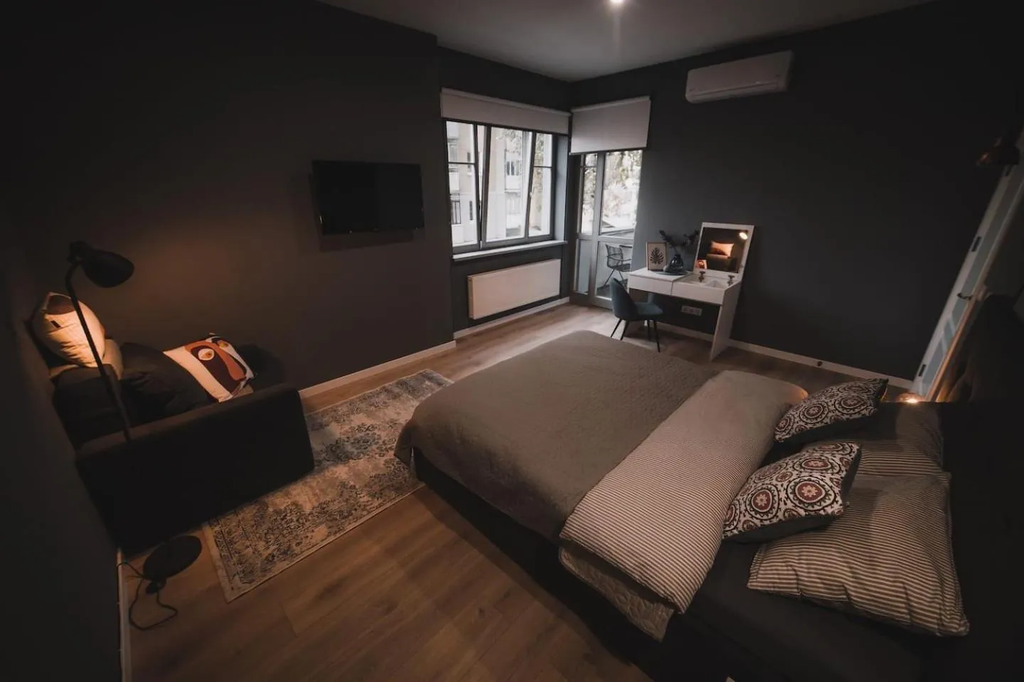 Apart-hotel Kostjukowski Apartments Nizhynska 17