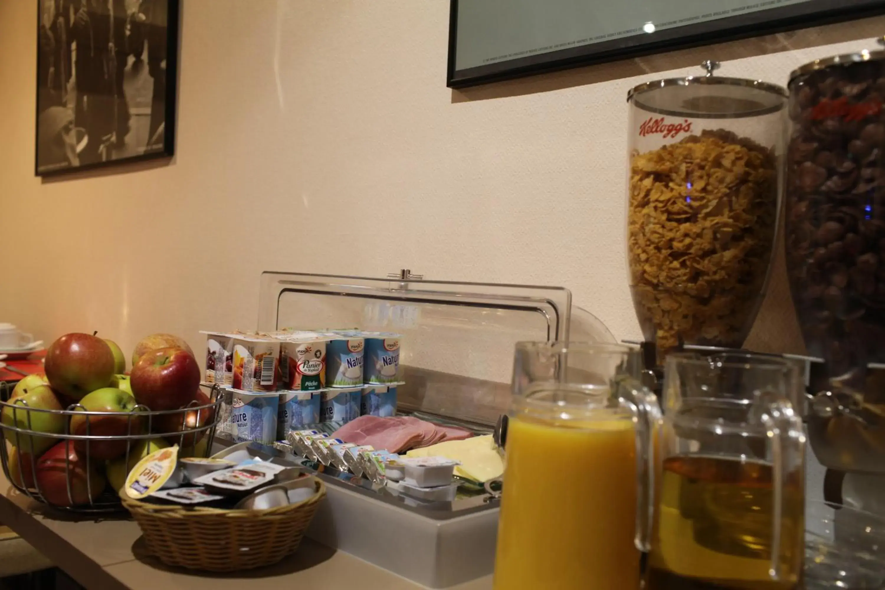 Food and drinks in Hôtel Alane Food and drinks in Hôtel Alane