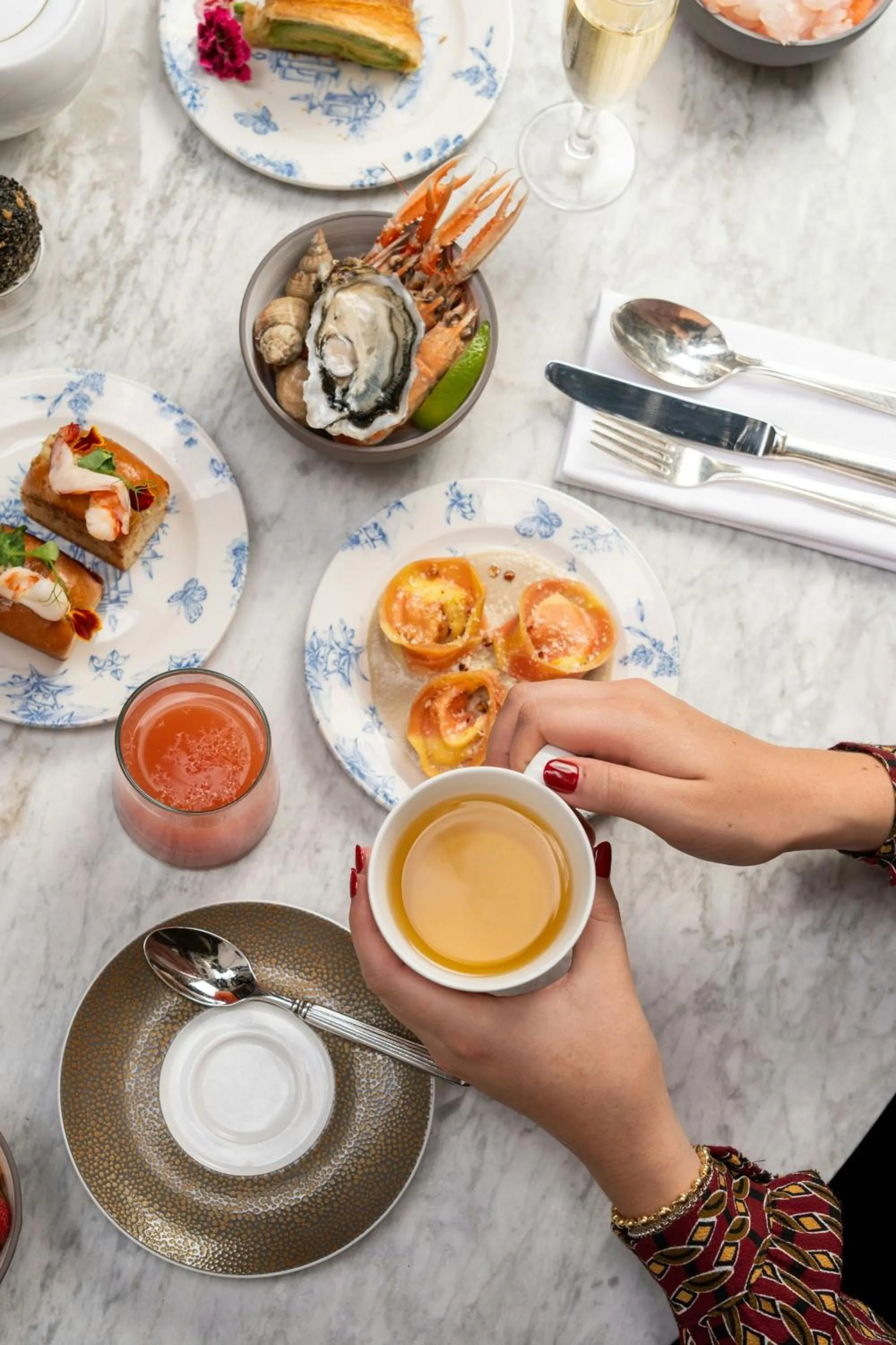 Restaurant/places to eat in Prince de Galles, a Luxury Collection hotel, Paris