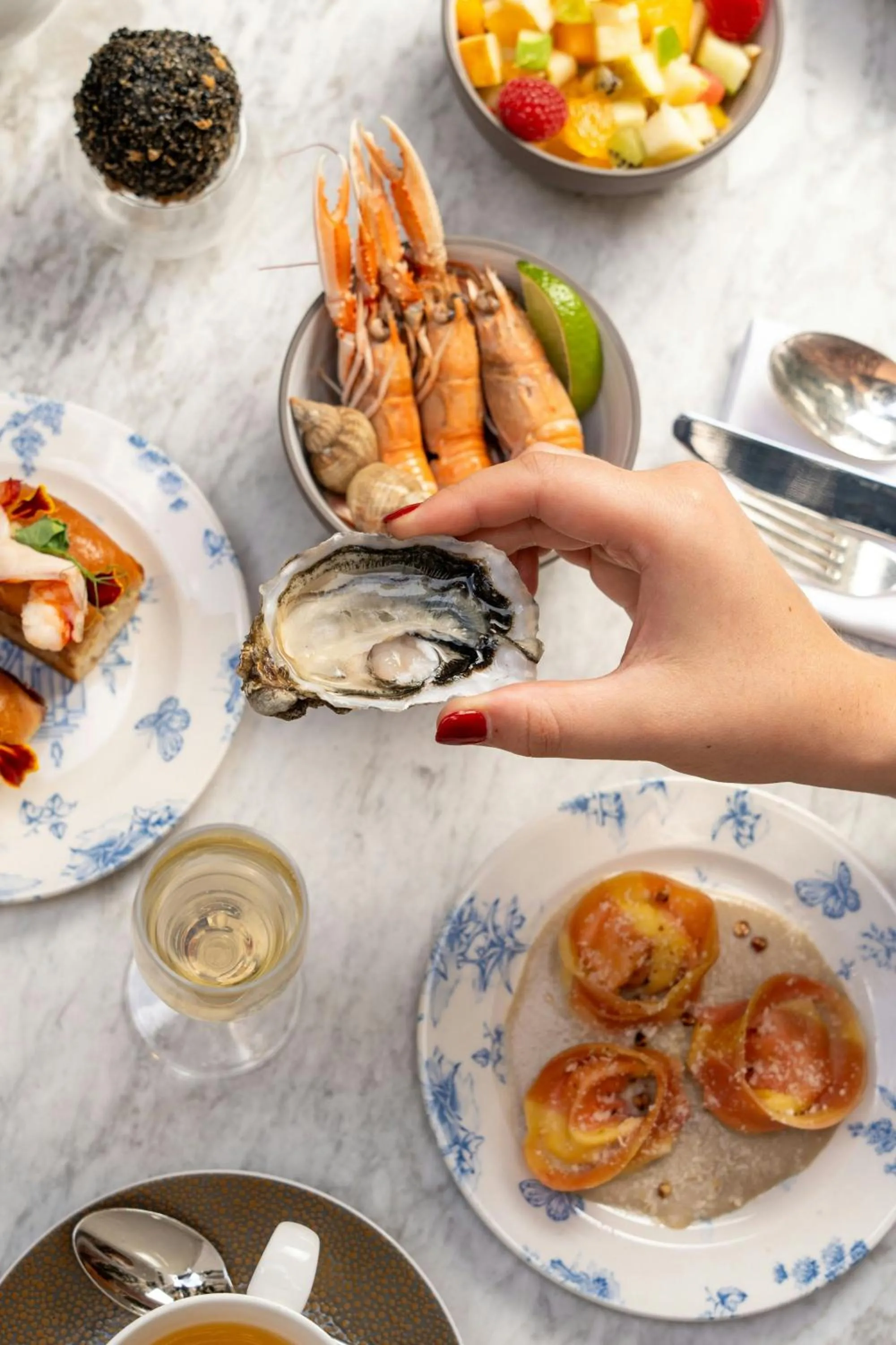 Restaurant/places to eat in Prince de Galles, a Luxury Collection hotel, Paris