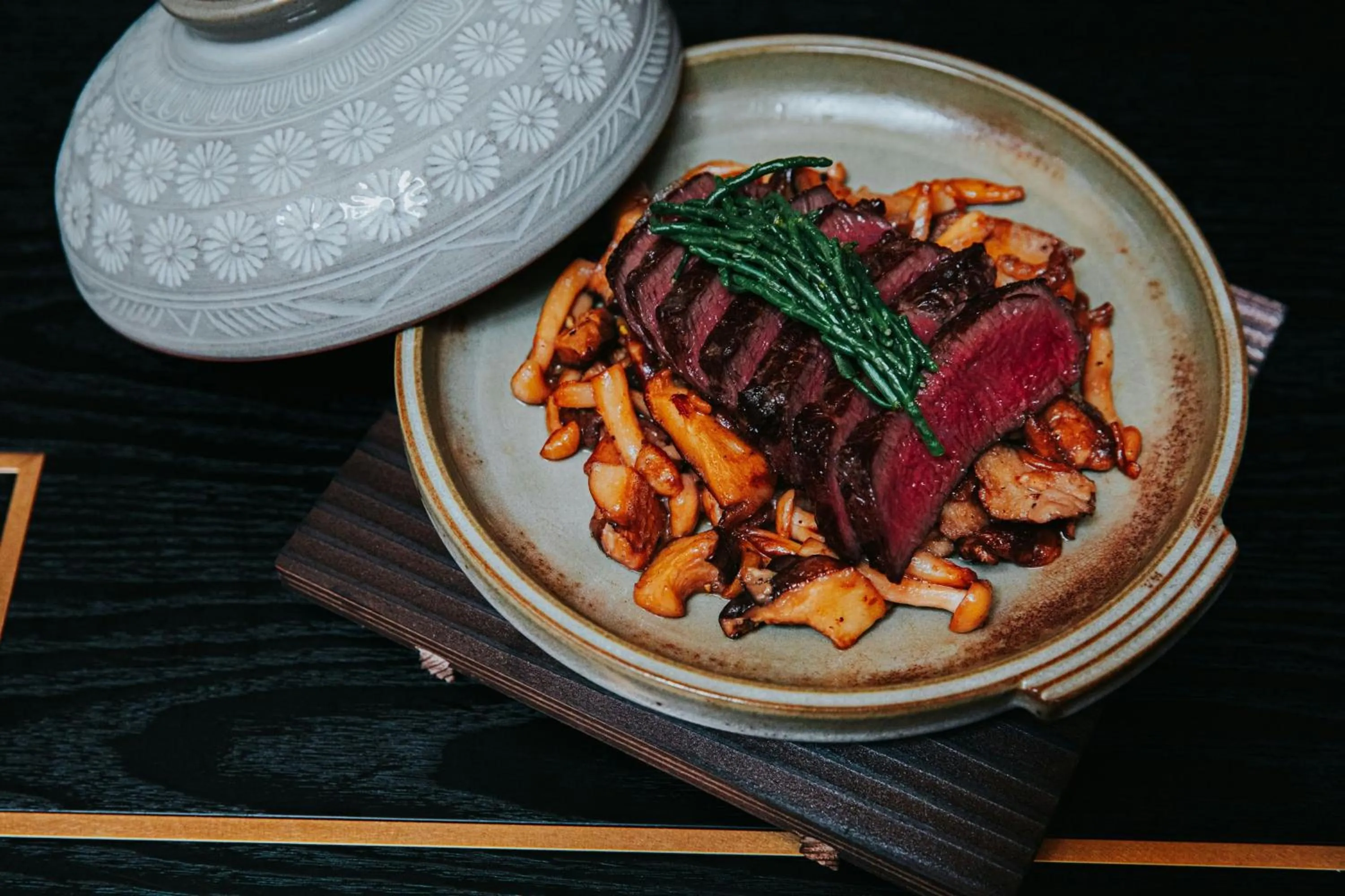 Restaurant/places to eat in Prince de Galles, a Luxury Collection hotel, Paris