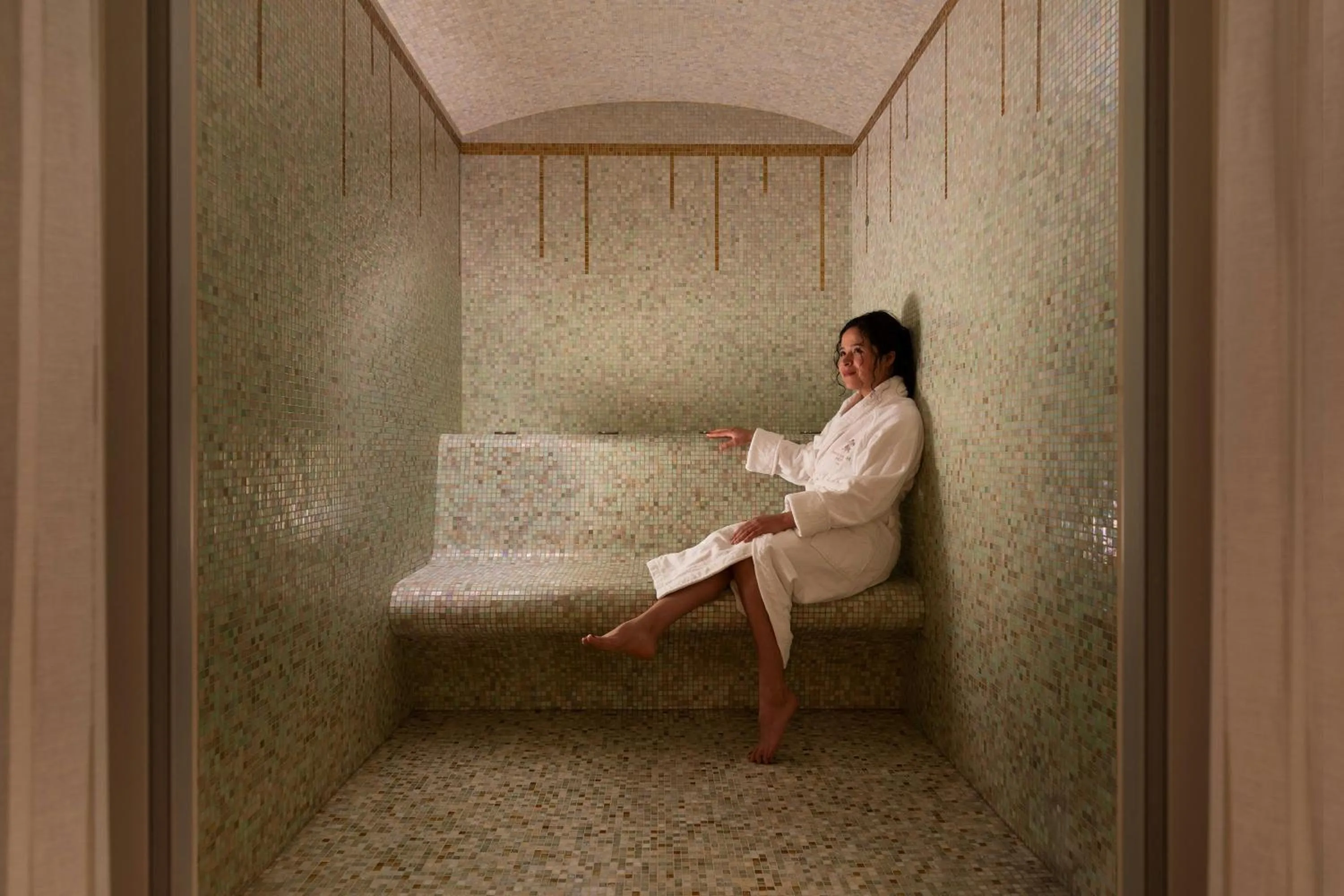 Spa and wellness centre/facilities in Prince de Galles, a Luxury Collection hotel, Paris