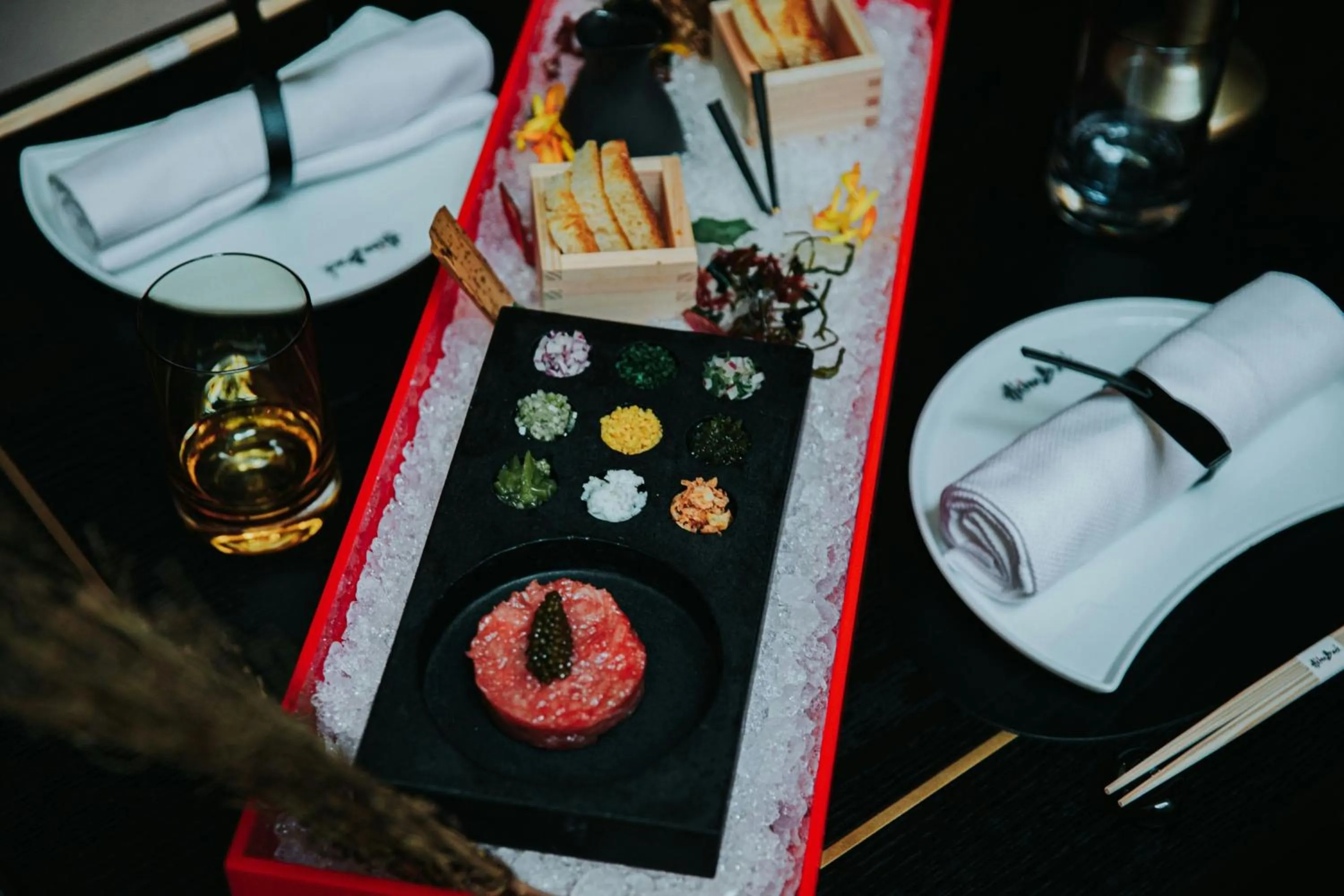 Restaurant/places to eat in Prince de Galles, a Luxury Collection hotel, Paris