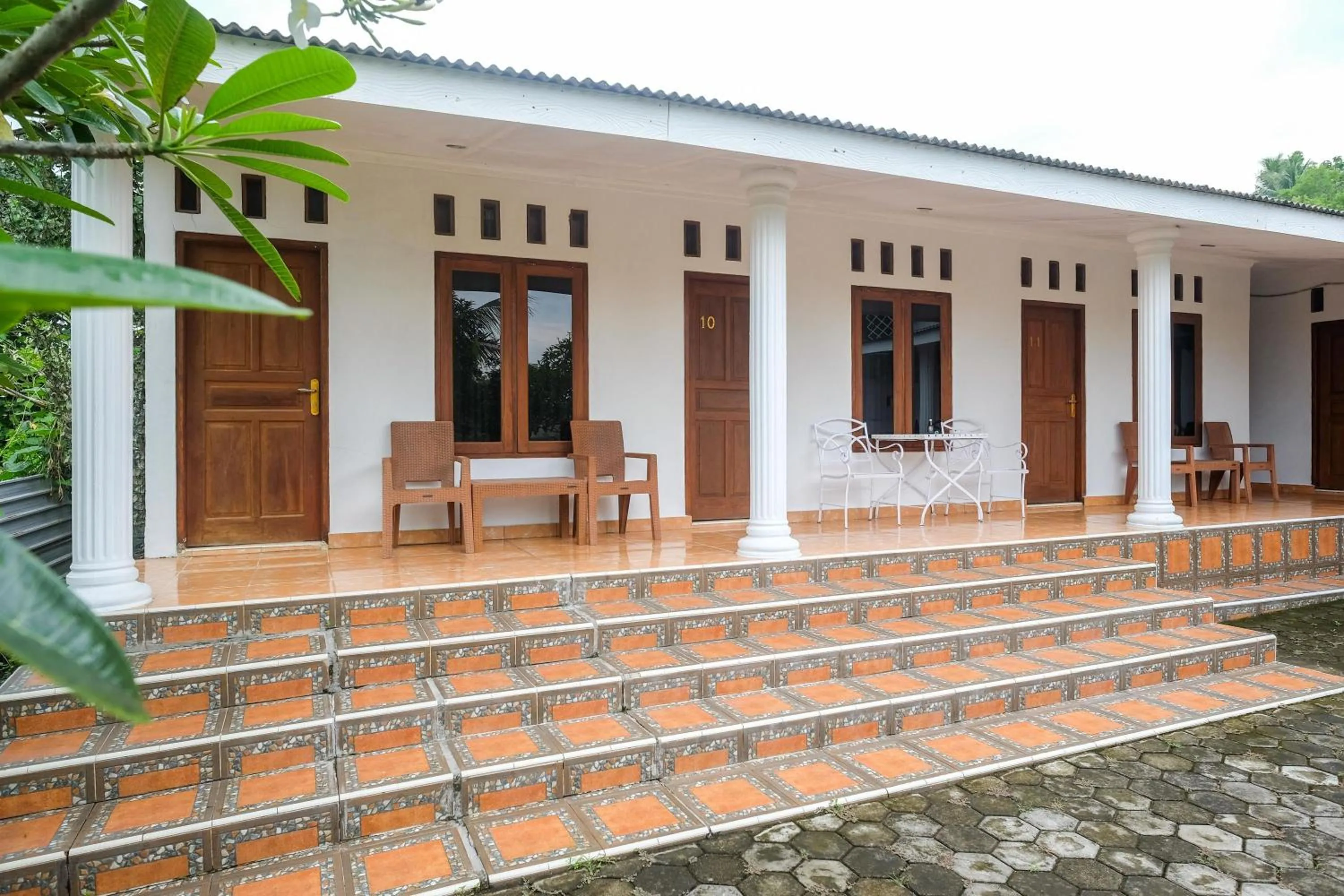 Property building in RedDoorz at Paris Ocean