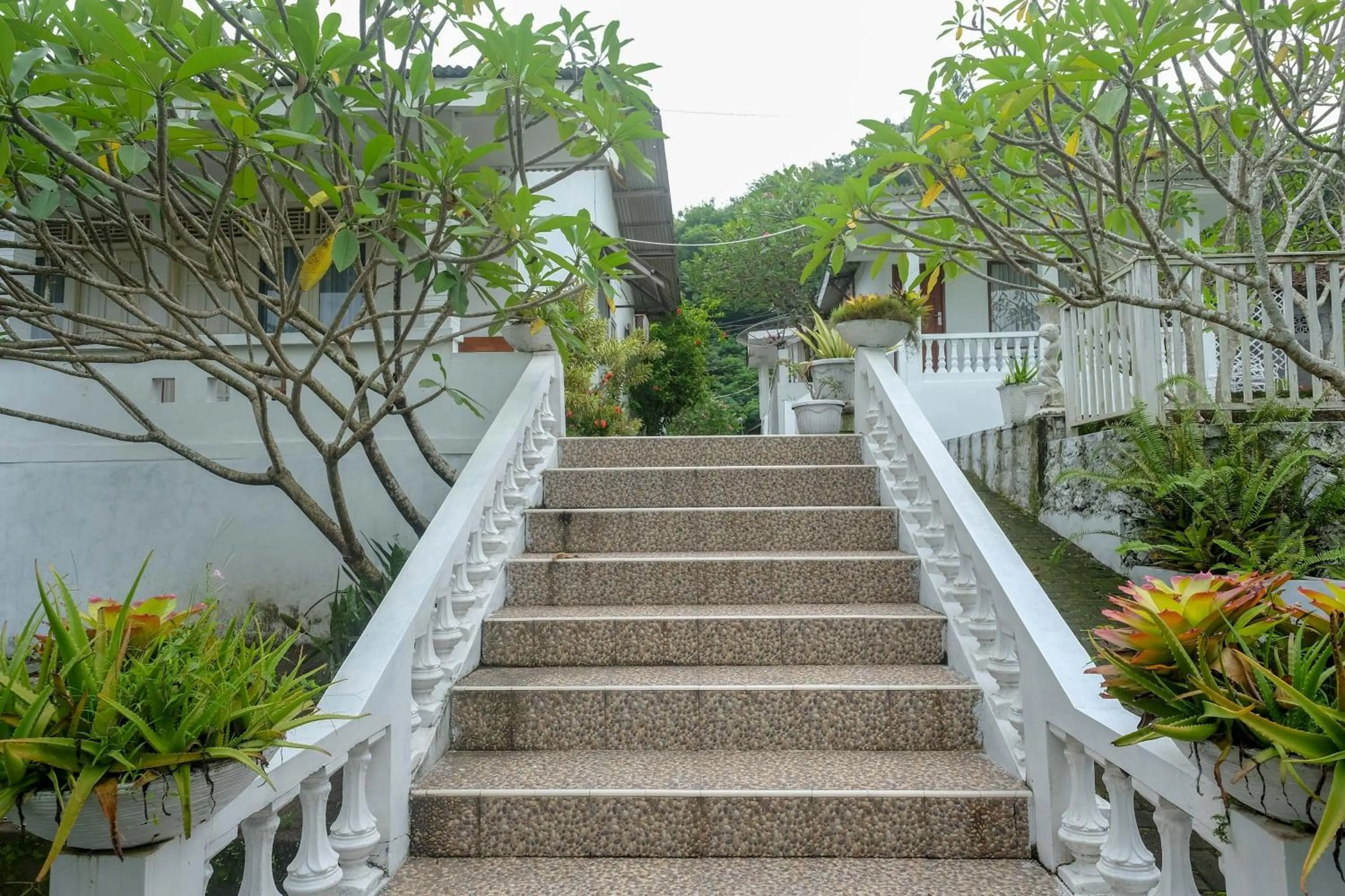 Property building in RedDoorz at Paris Ocean