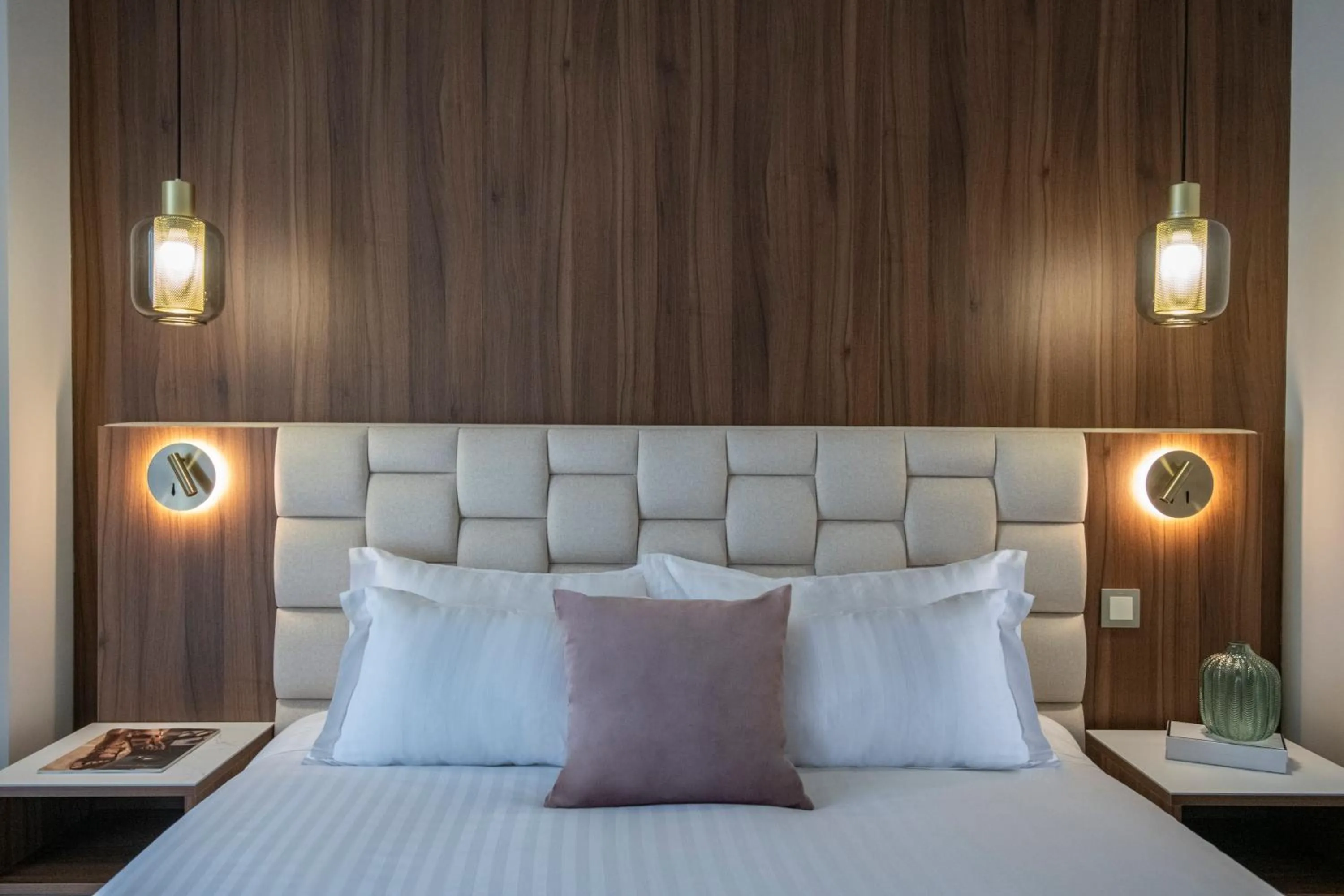 Bedroom in Hotel Amarante Cannes