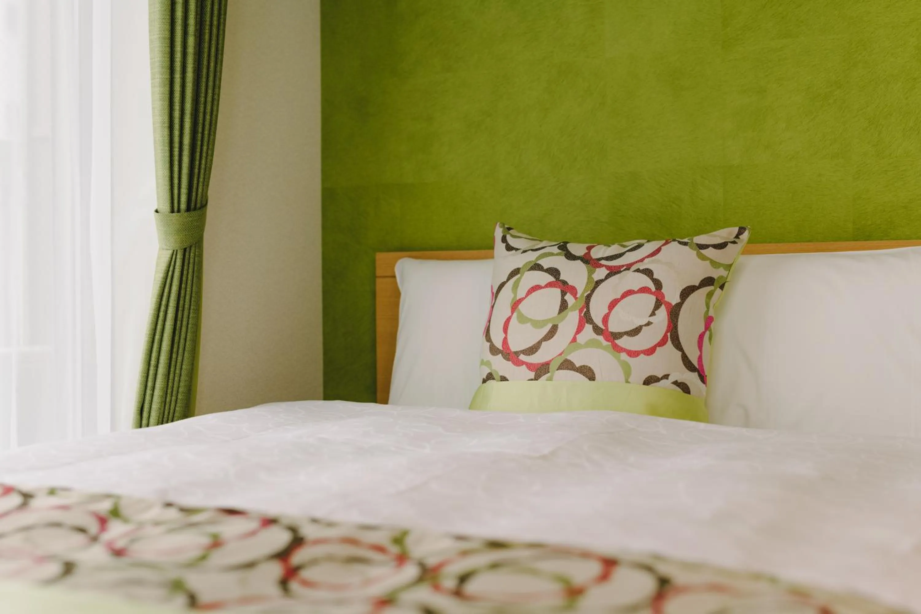 Photo of the whole room, Bed in GRAND BASE Mojiko