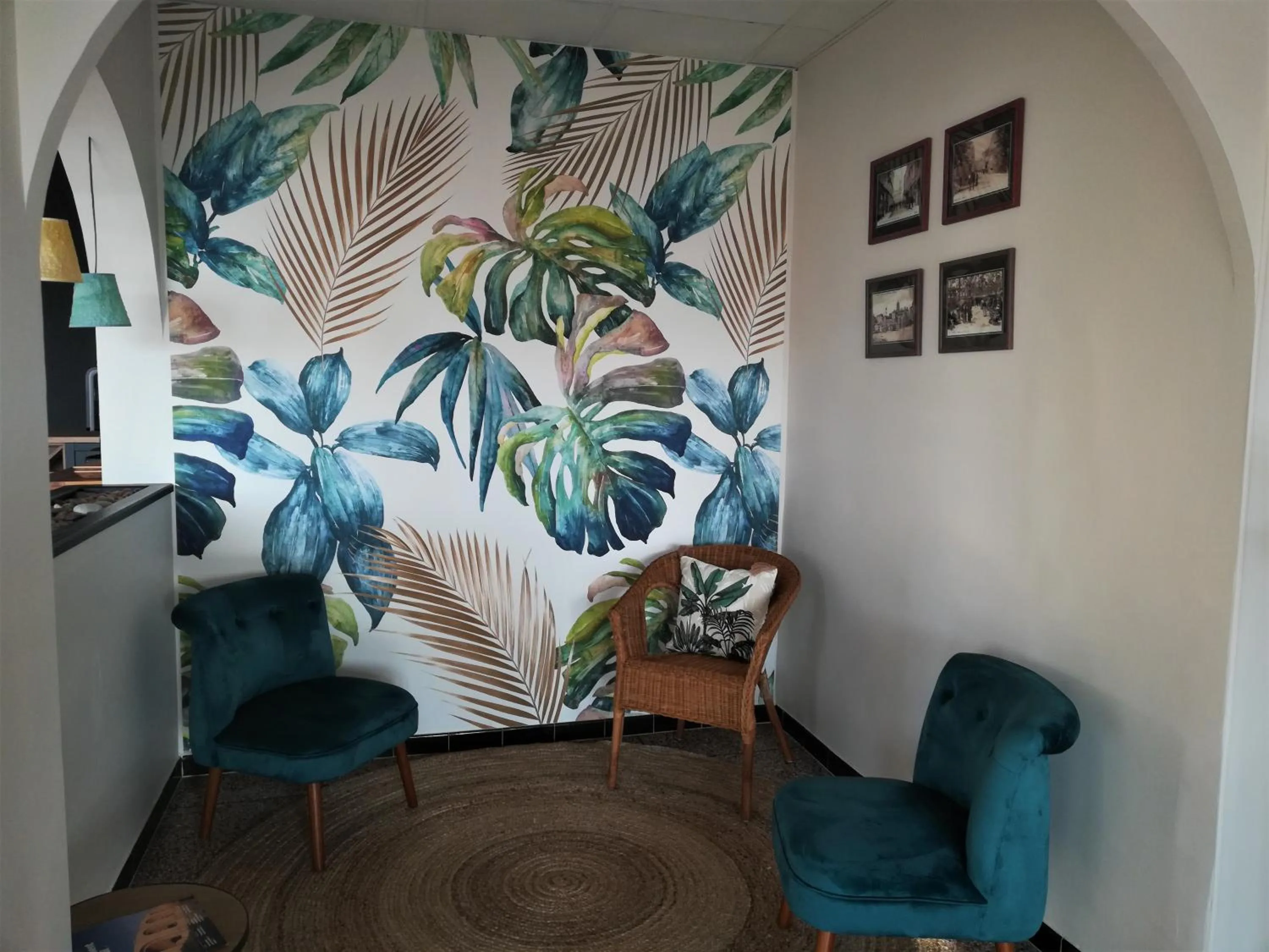 Seating area in Le Régence