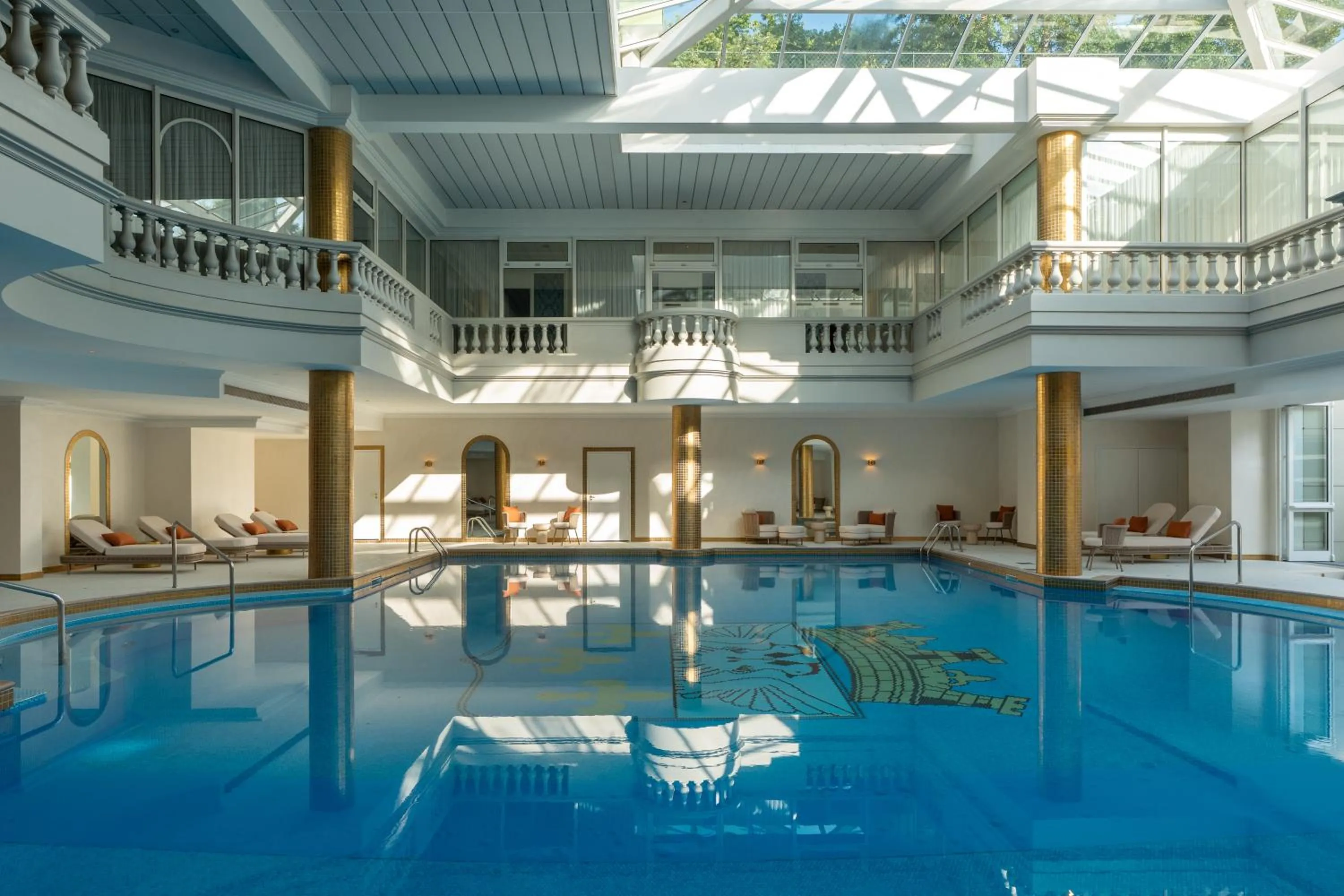 Pool view in Waldorf Astoria Versailles - Trianon Palace