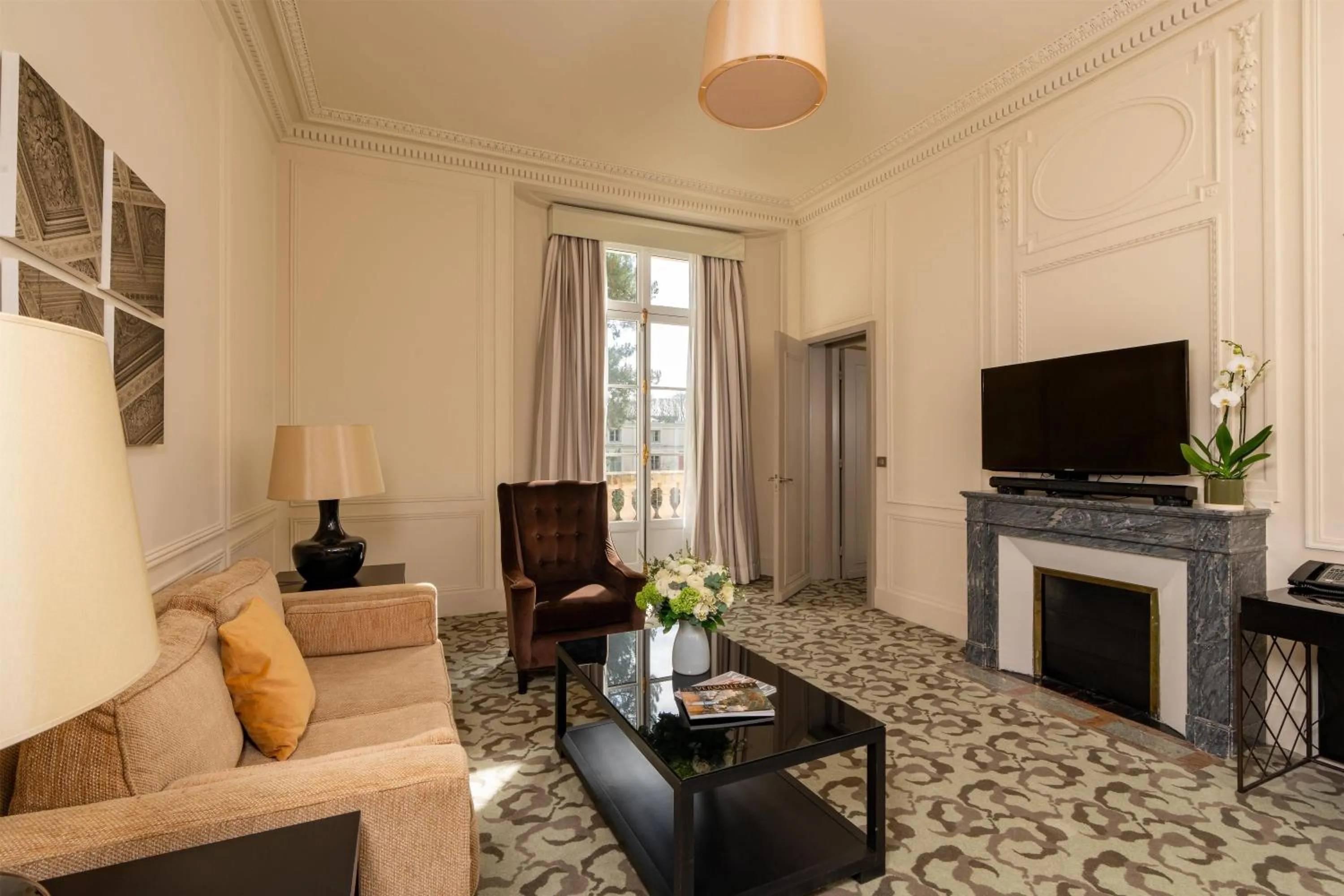 Living room in Waldorf Astoria Versailles - Trianon Palace