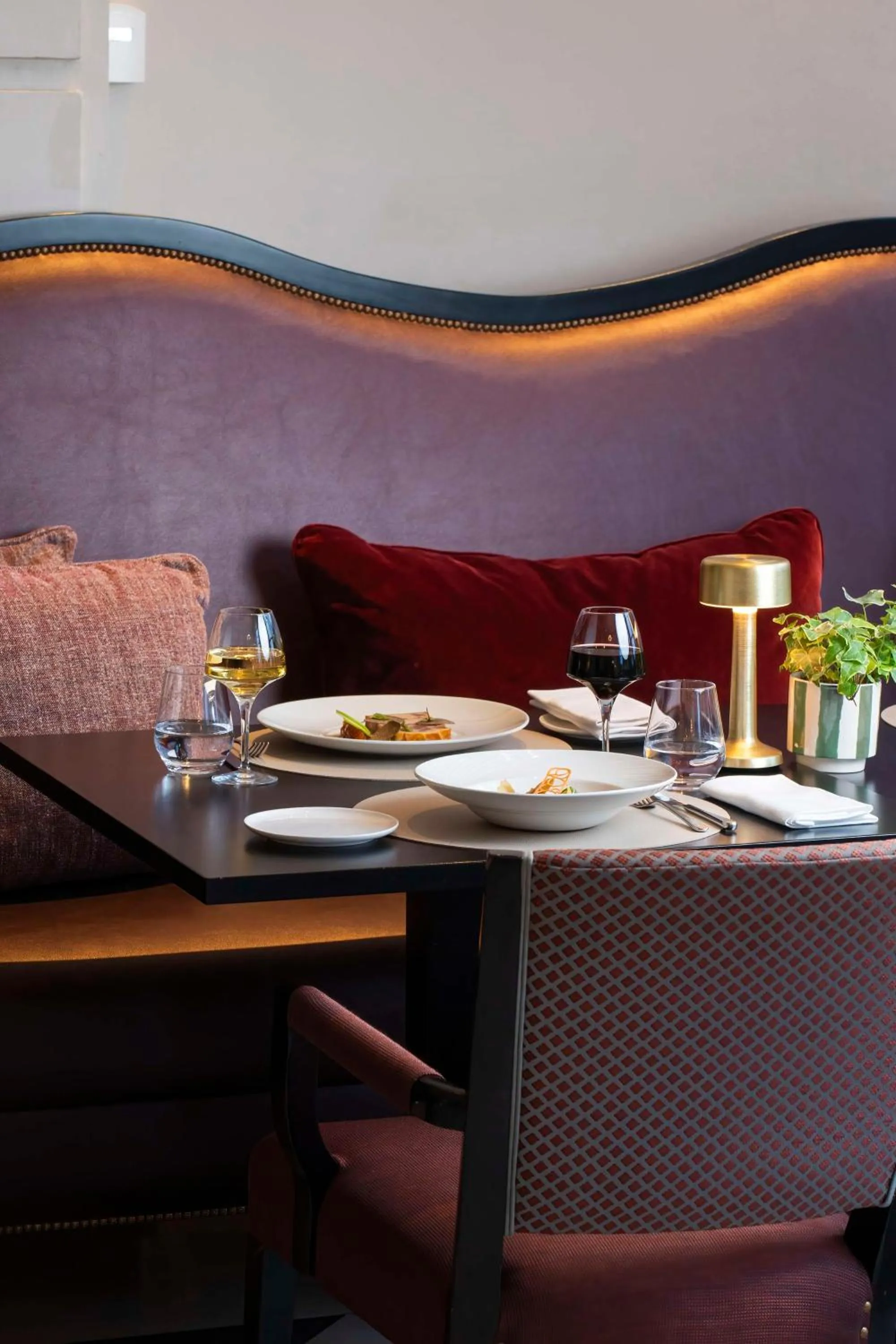 Restaurant/places to eat in Waldorf Astoria Versailles - Trianon Palace