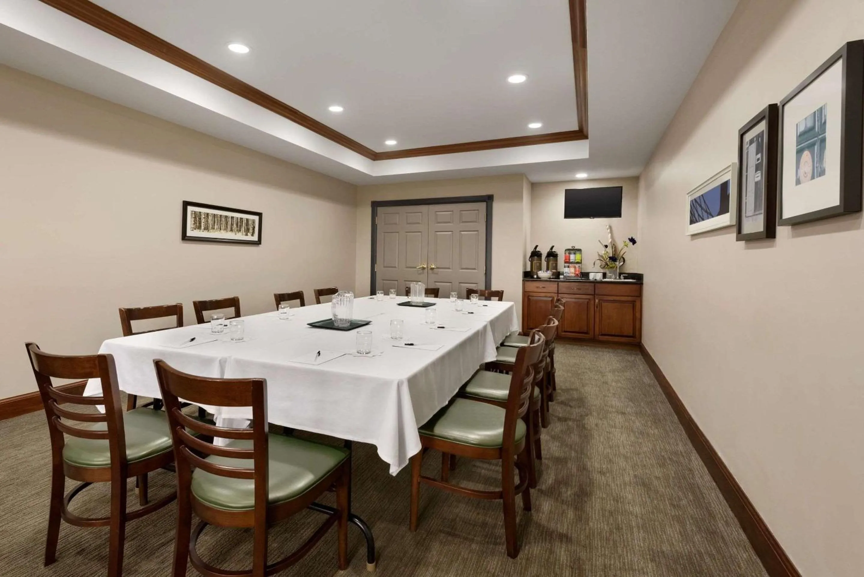 Meeting/conference room in Country Inn & Suites by Radisson, Appleton North, WI