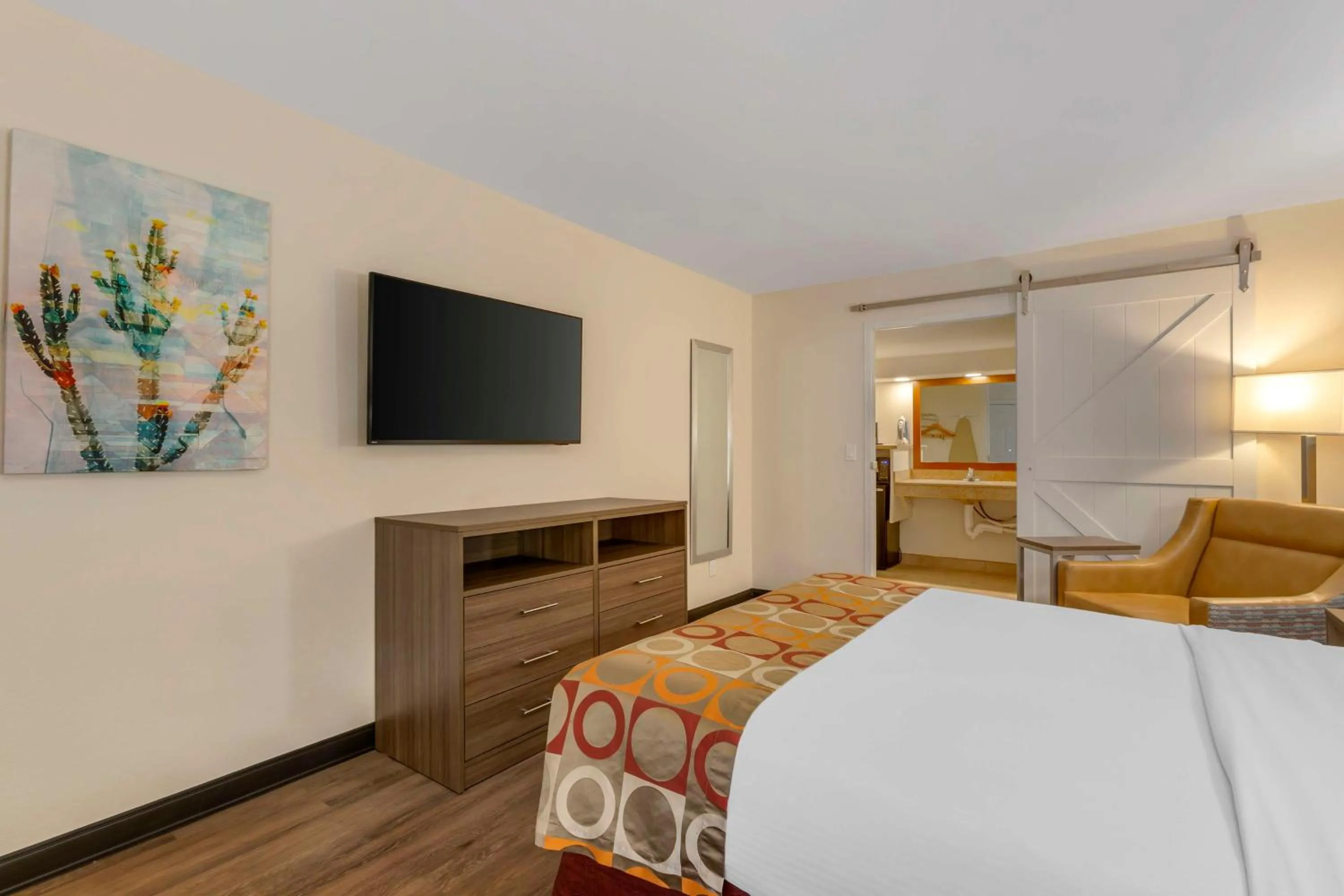 Bedroom, Bed in Best Western Desert Inn