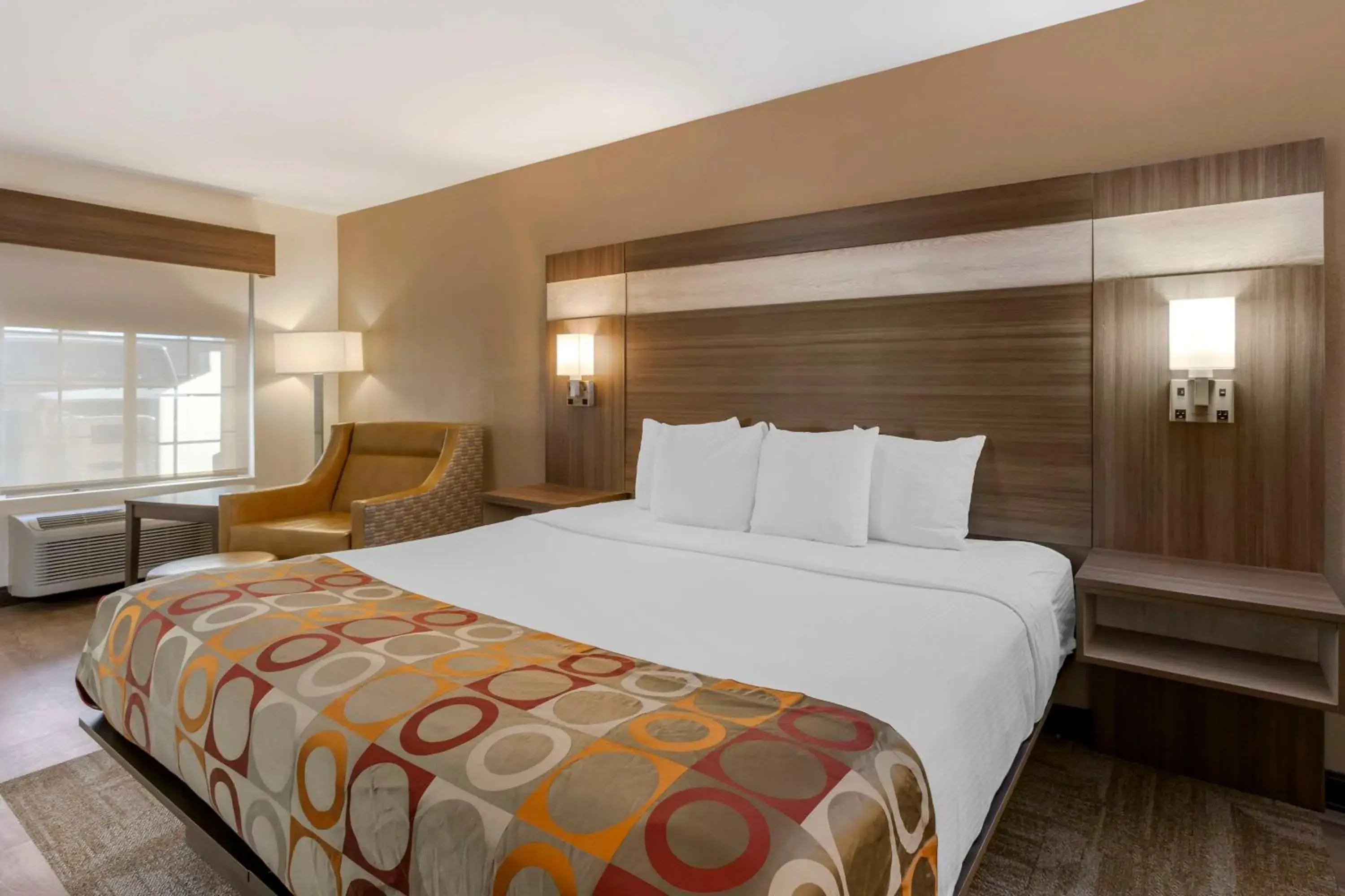 Bedroom, Bed in Best Western Desert Inn Bedroom, Bed in Best Western Desert Inn