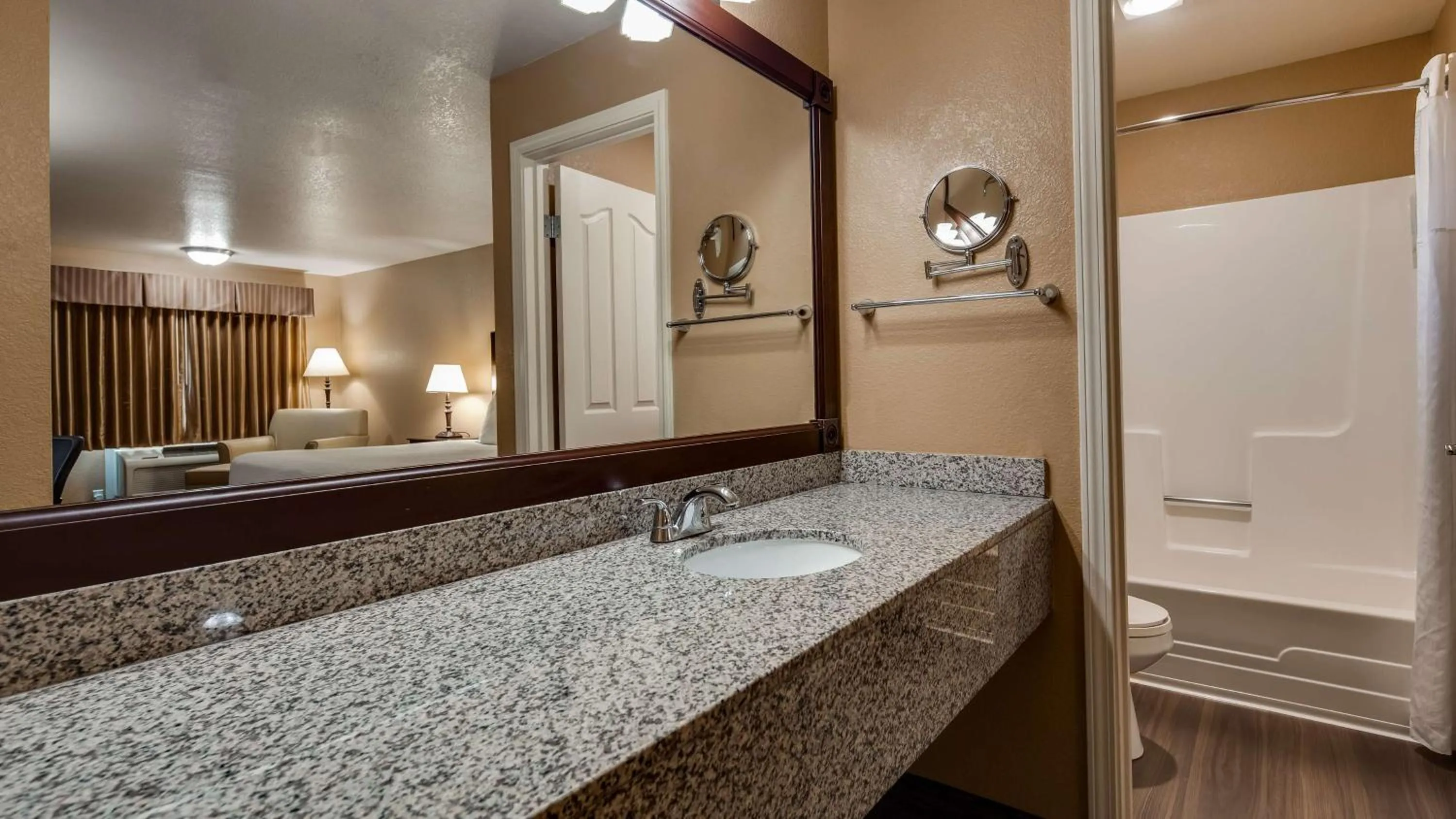 Bathroom in Best Western Country Inn
