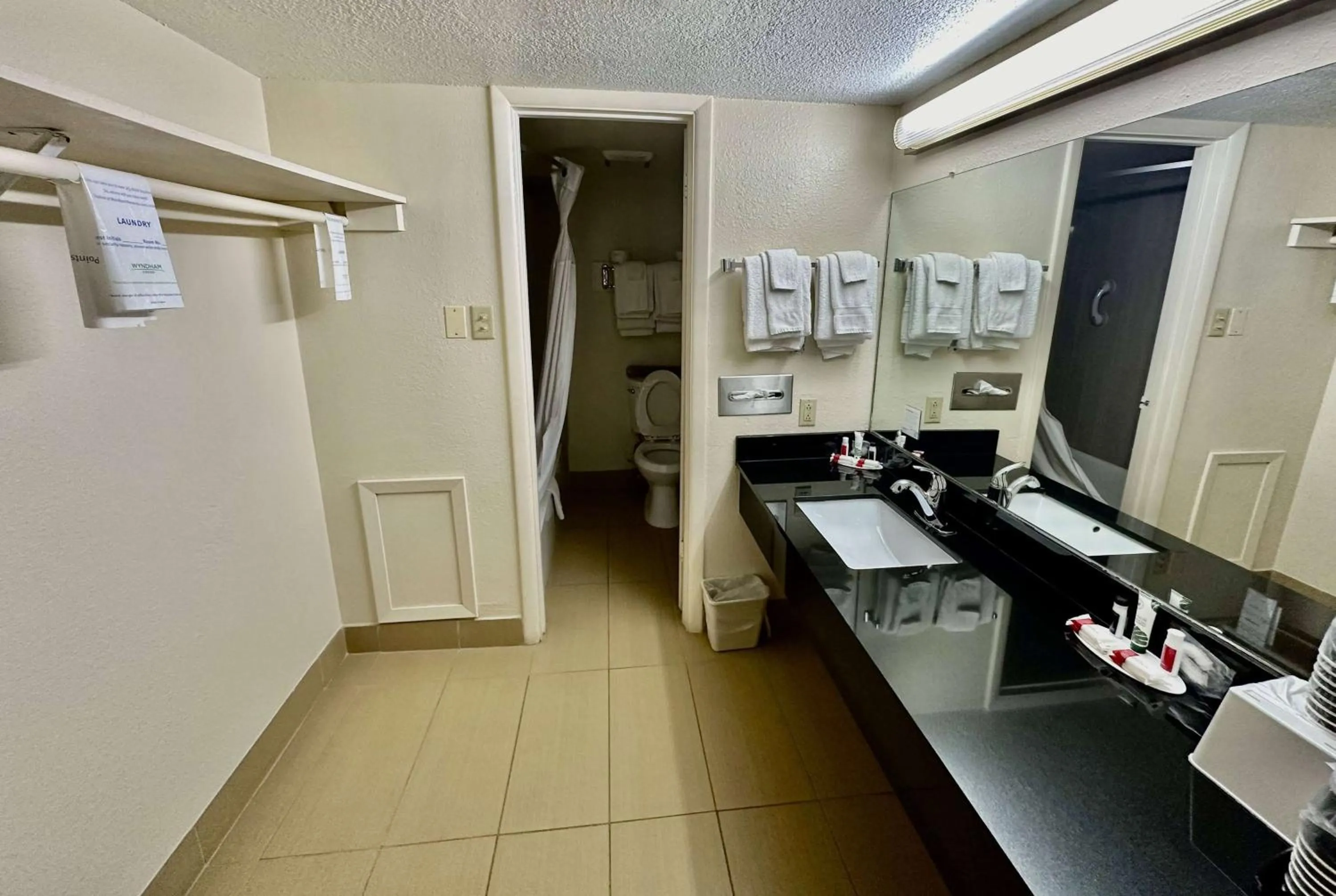 TV and multimedia in Super 8 by Wyndham Athens TX