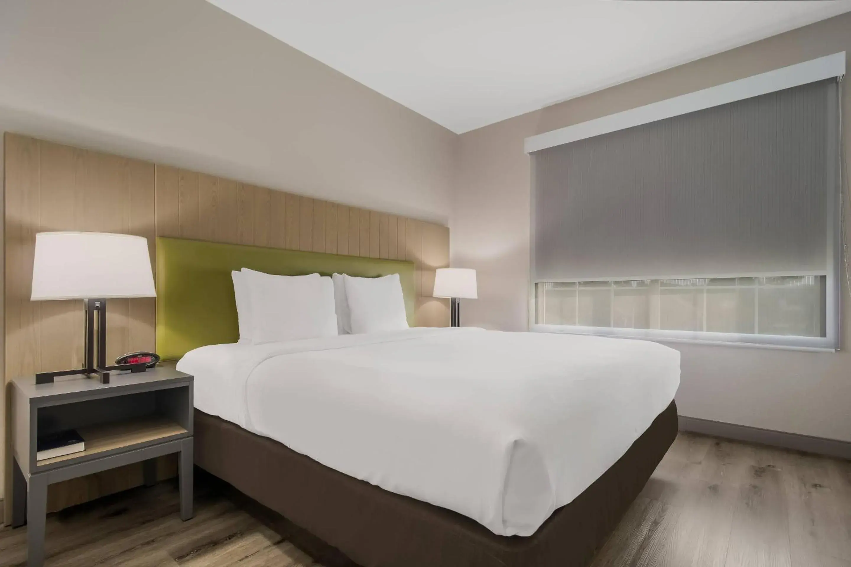 Bedroom, Bed in Country Inn & Suites by Radisson, Goldsboro, NC Bedroom, Bed in Country Inn & Suites by Radisson, Goldsboro, NC