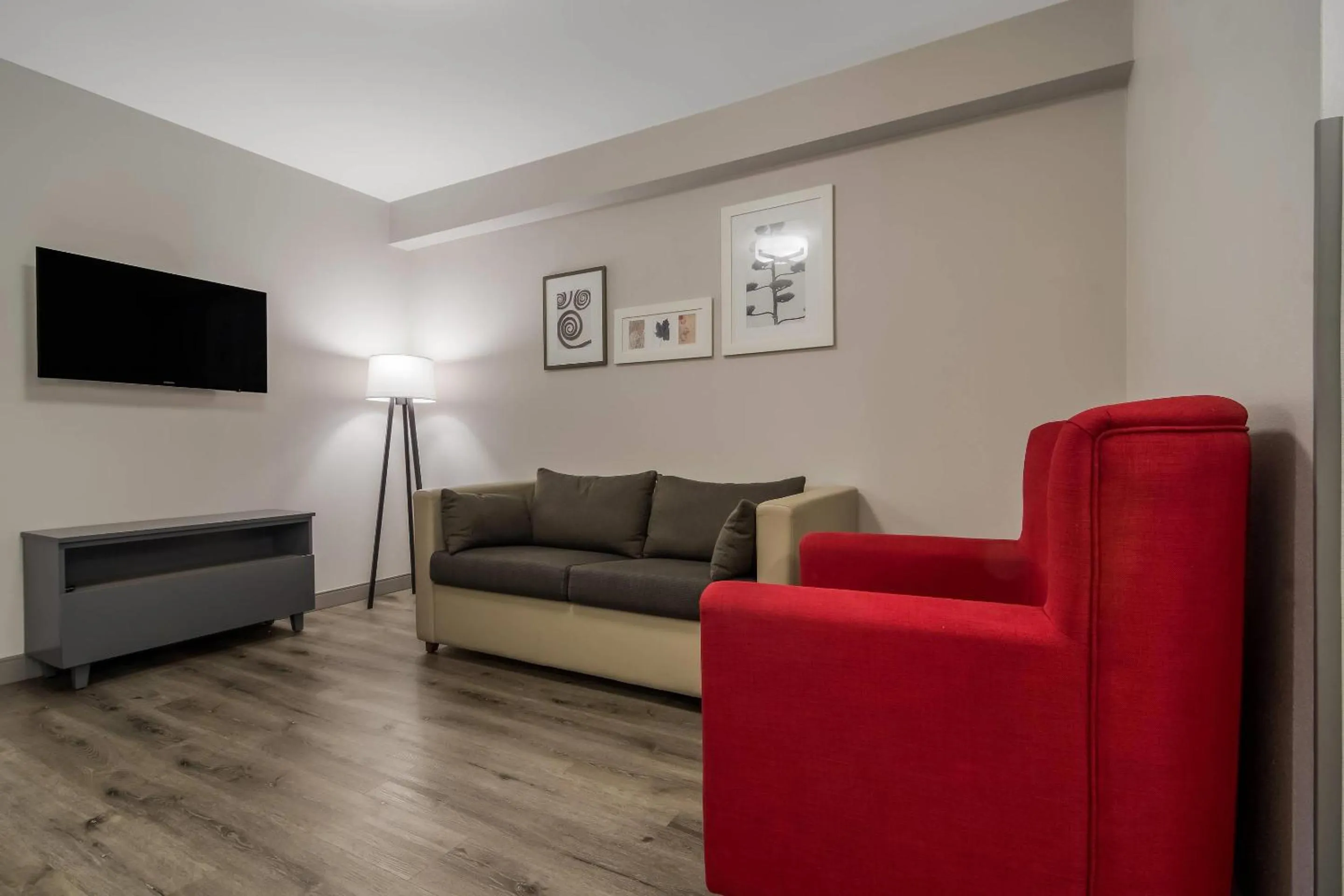 Bedroom in Country Inn & Suites by Radisson, Goldsboro, NC