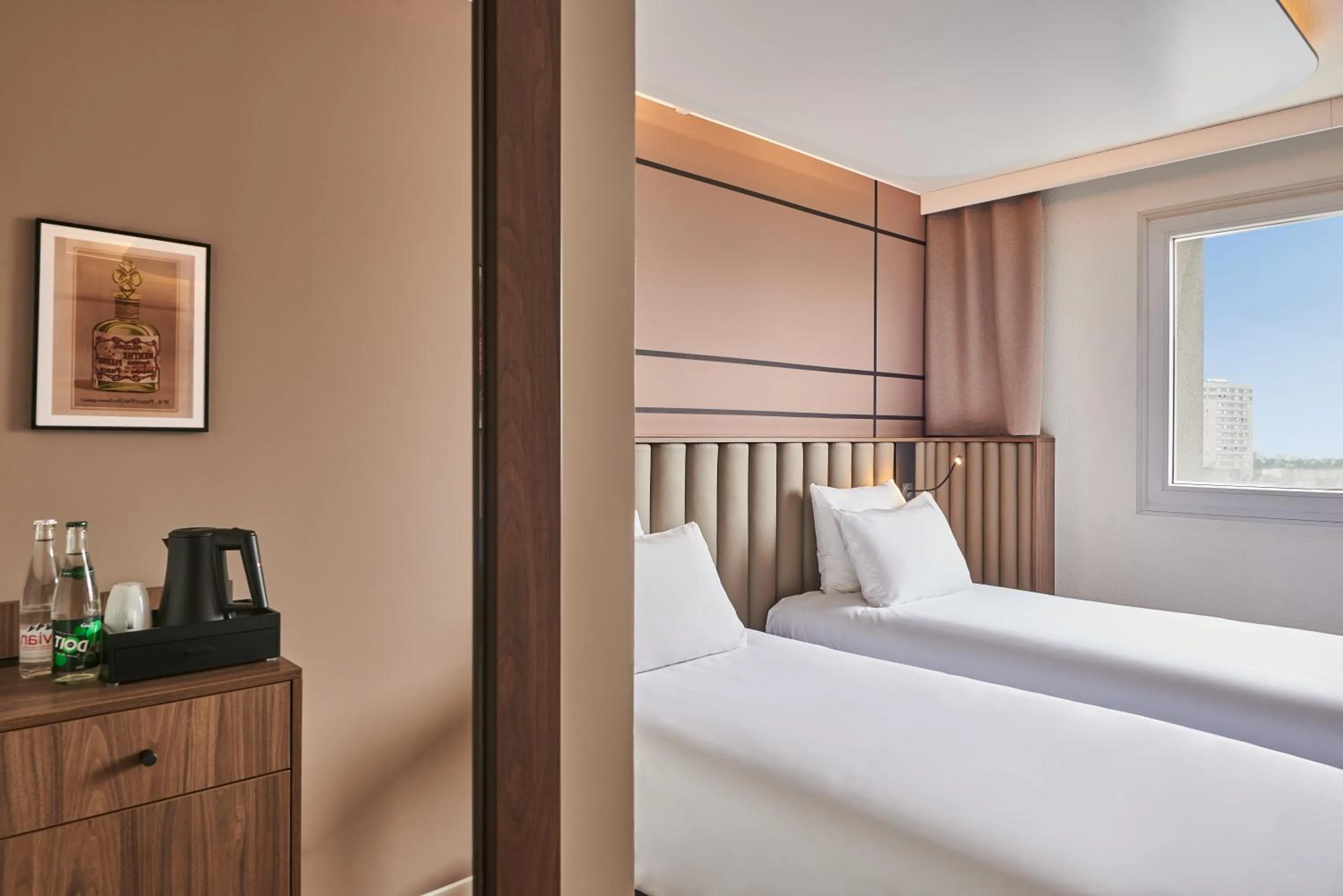 Photo of the whole room, Bed in Mercure Paris Nanterre