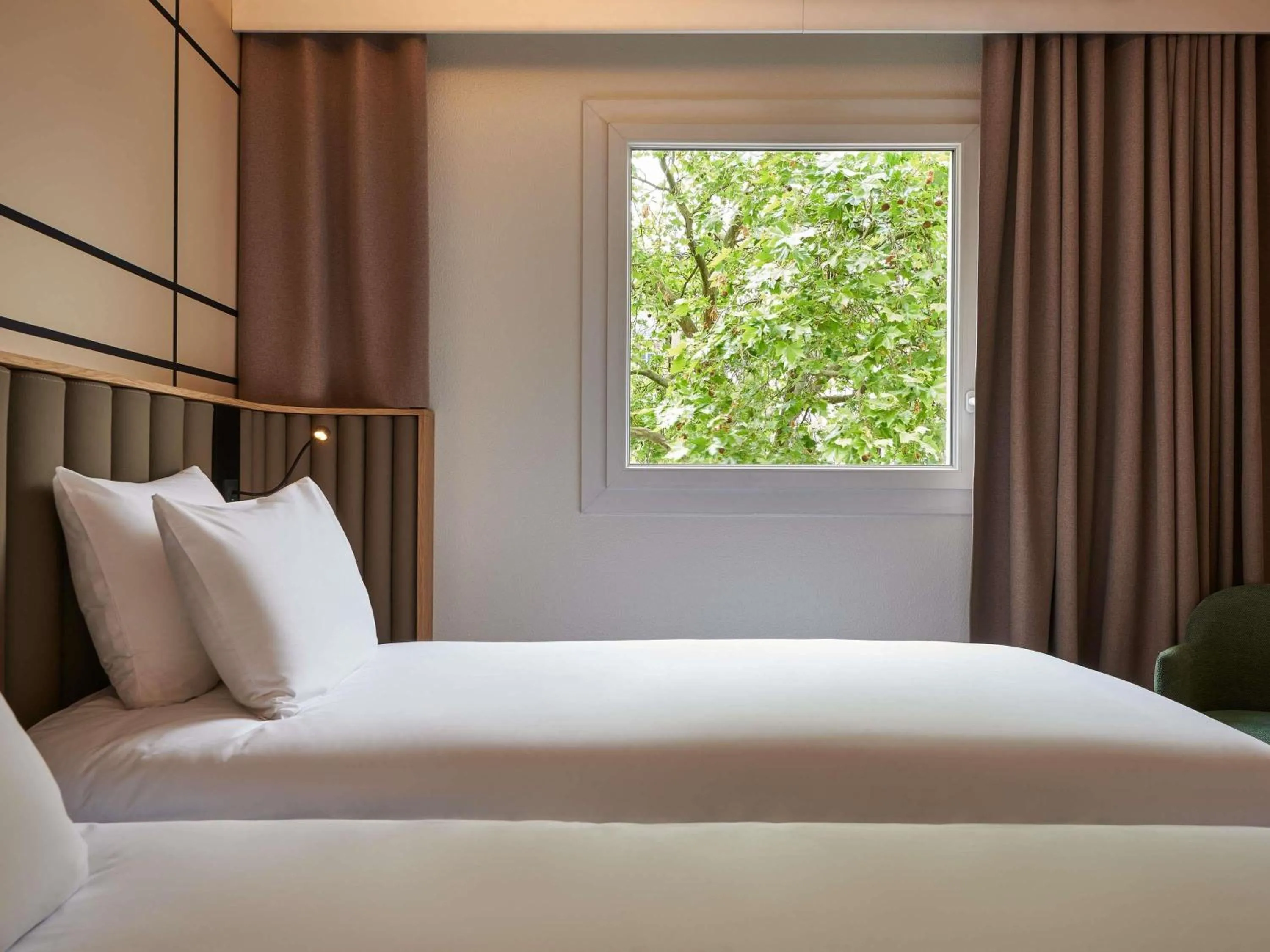 Bedroom, Bed in Mercure Paris Nanterre