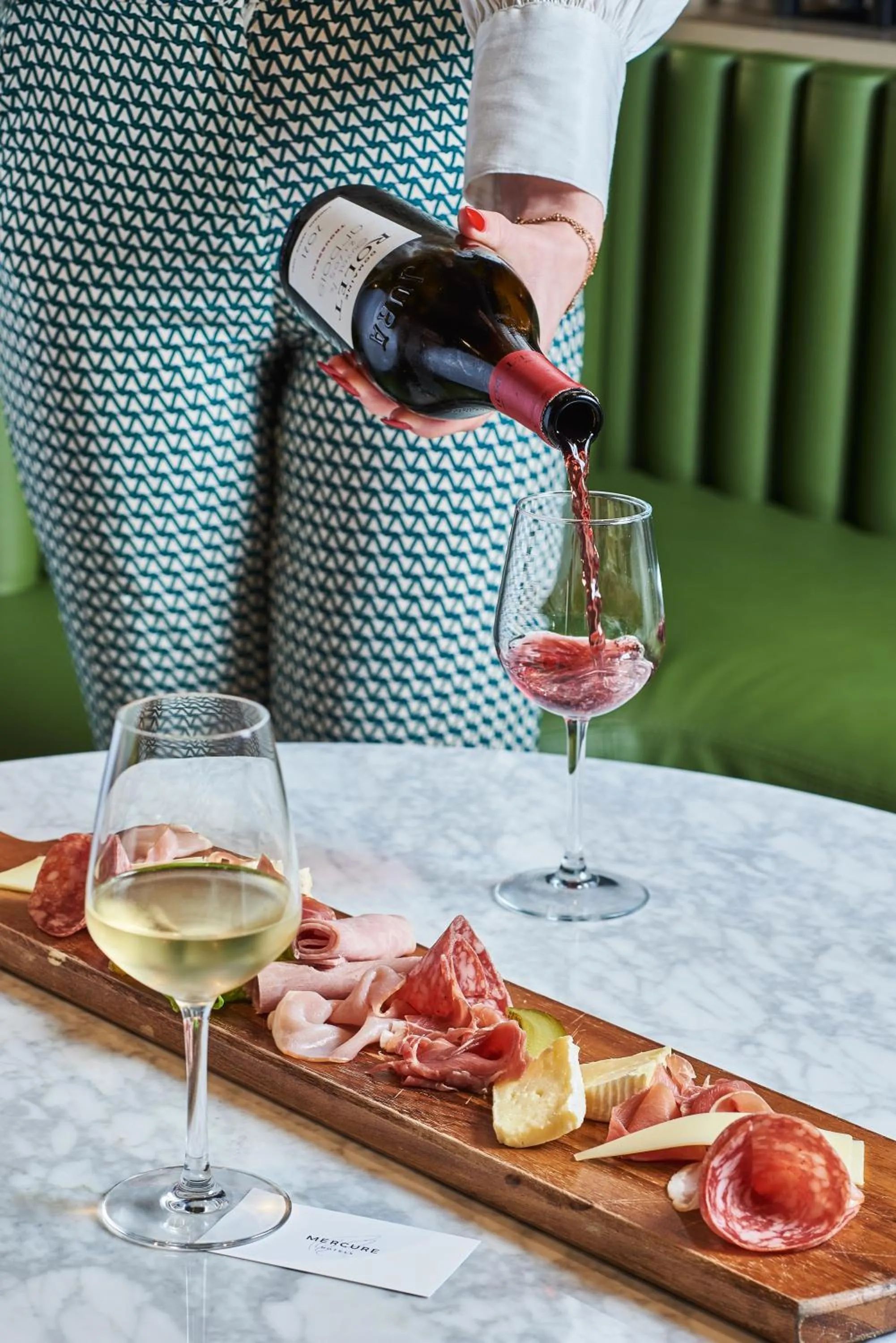 Food and drinks in Mercure Paris Nanterre