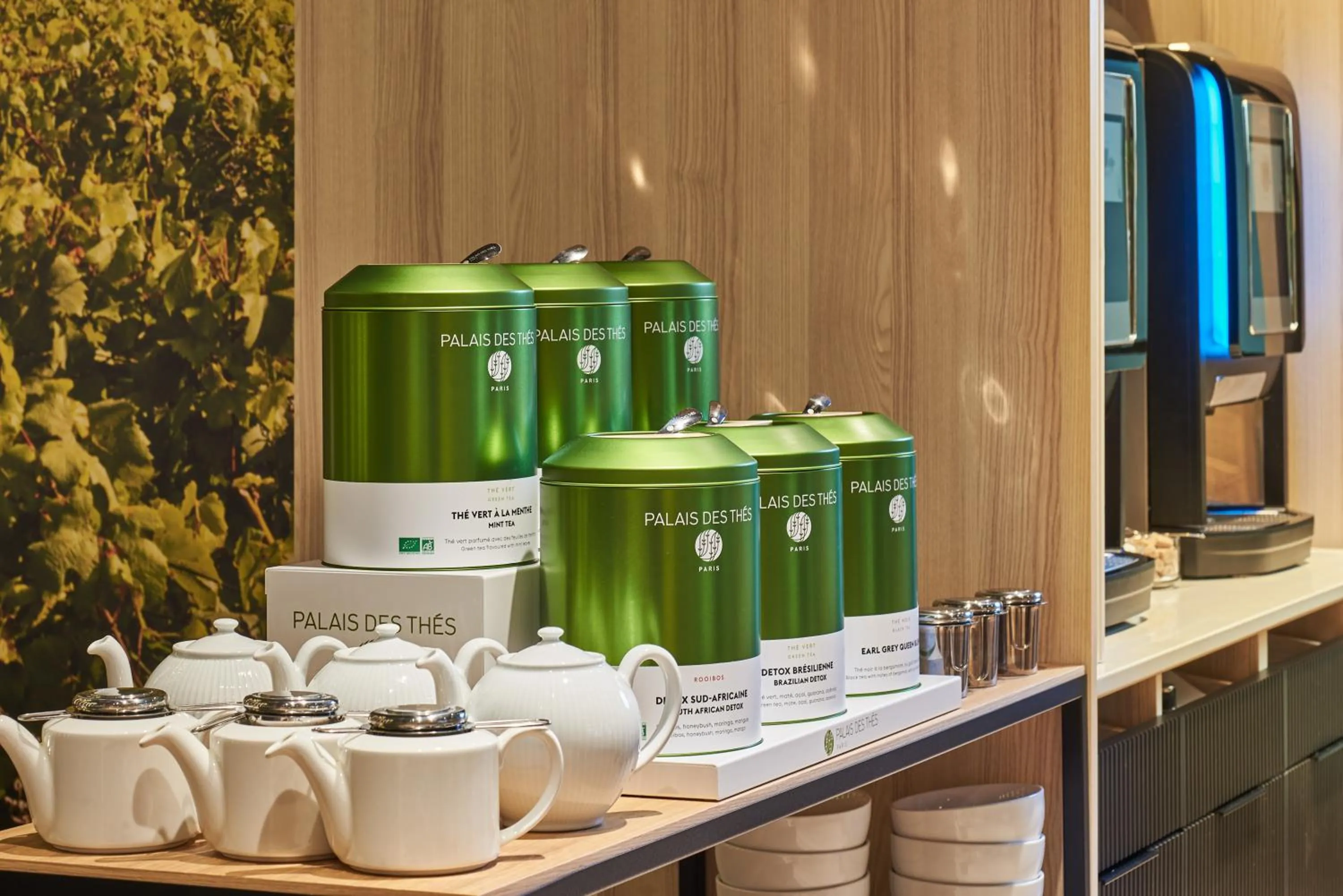 Buffet breakfast in Mercure Paris Nanterre