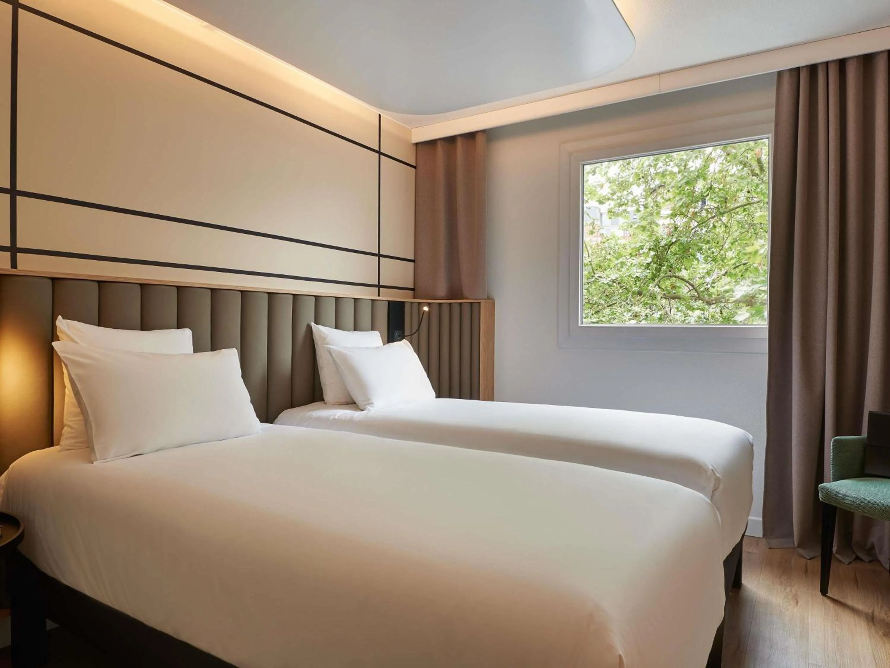 Bedroom, Bed in Mercure Paris Nanterre