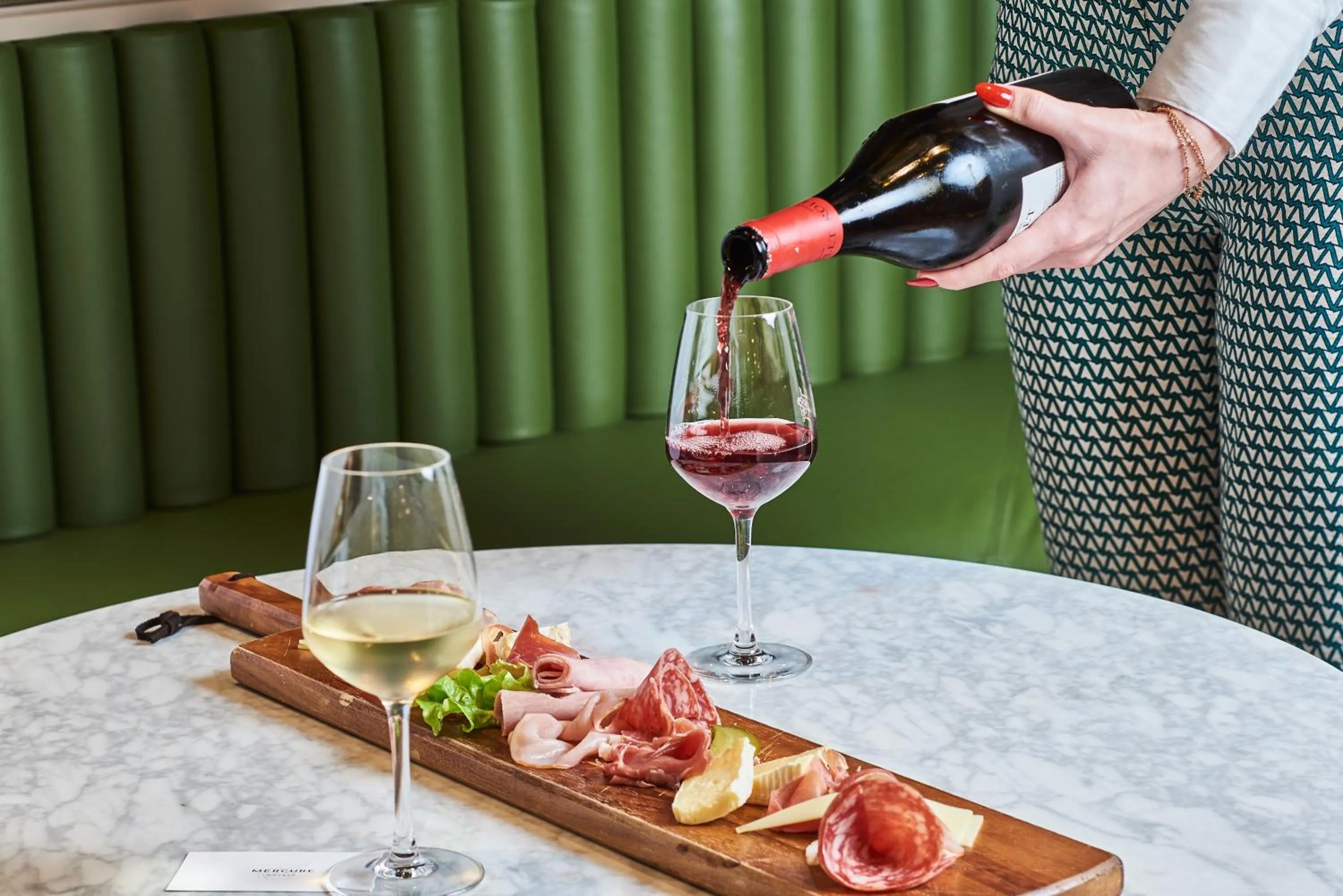 Food and drinks in Mercure Paris Nanterre