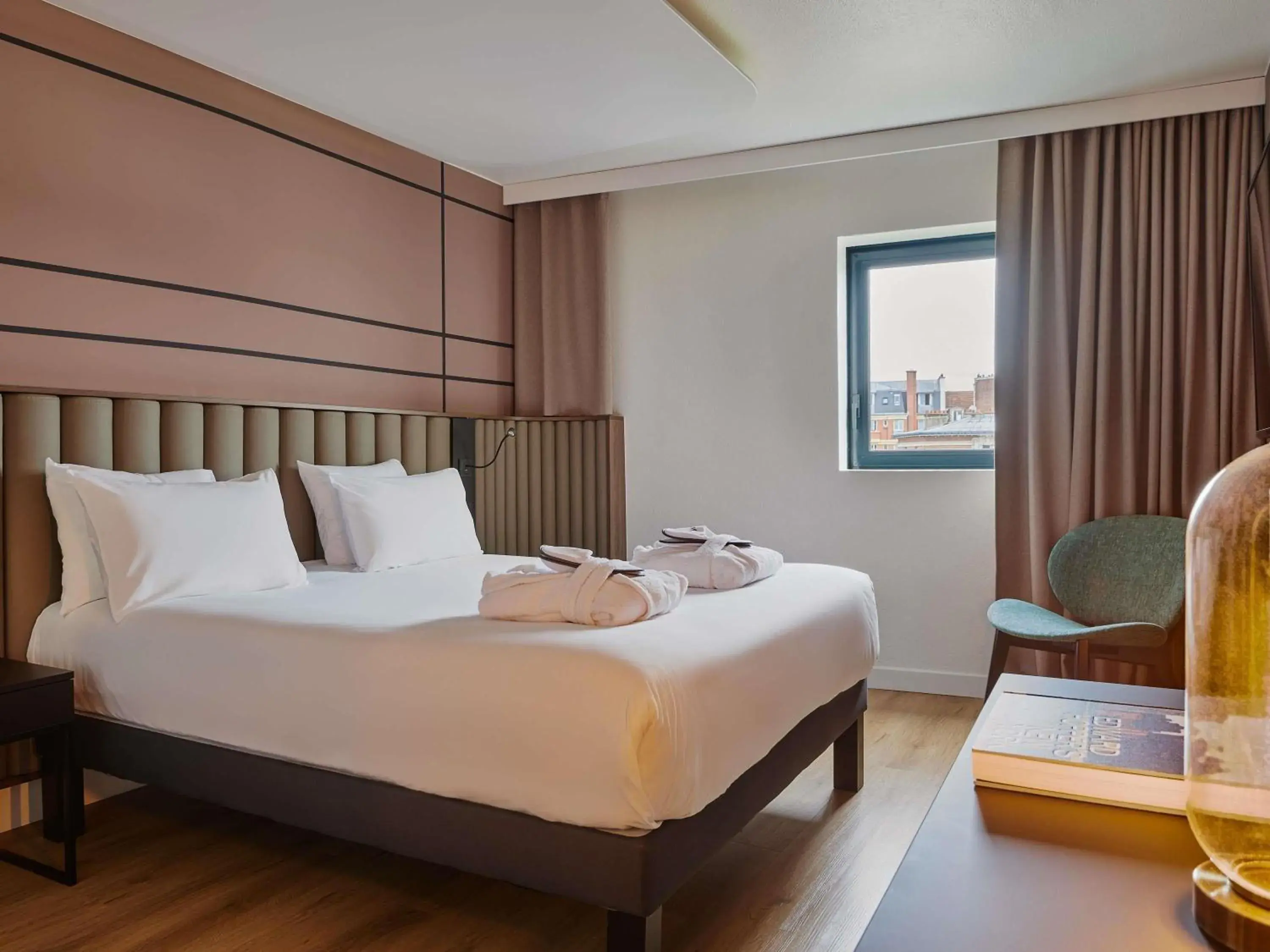 Bedroom, Bed in Mercure Paris Nanterre Bedroom, Bed in Mercure Paris Nanterre