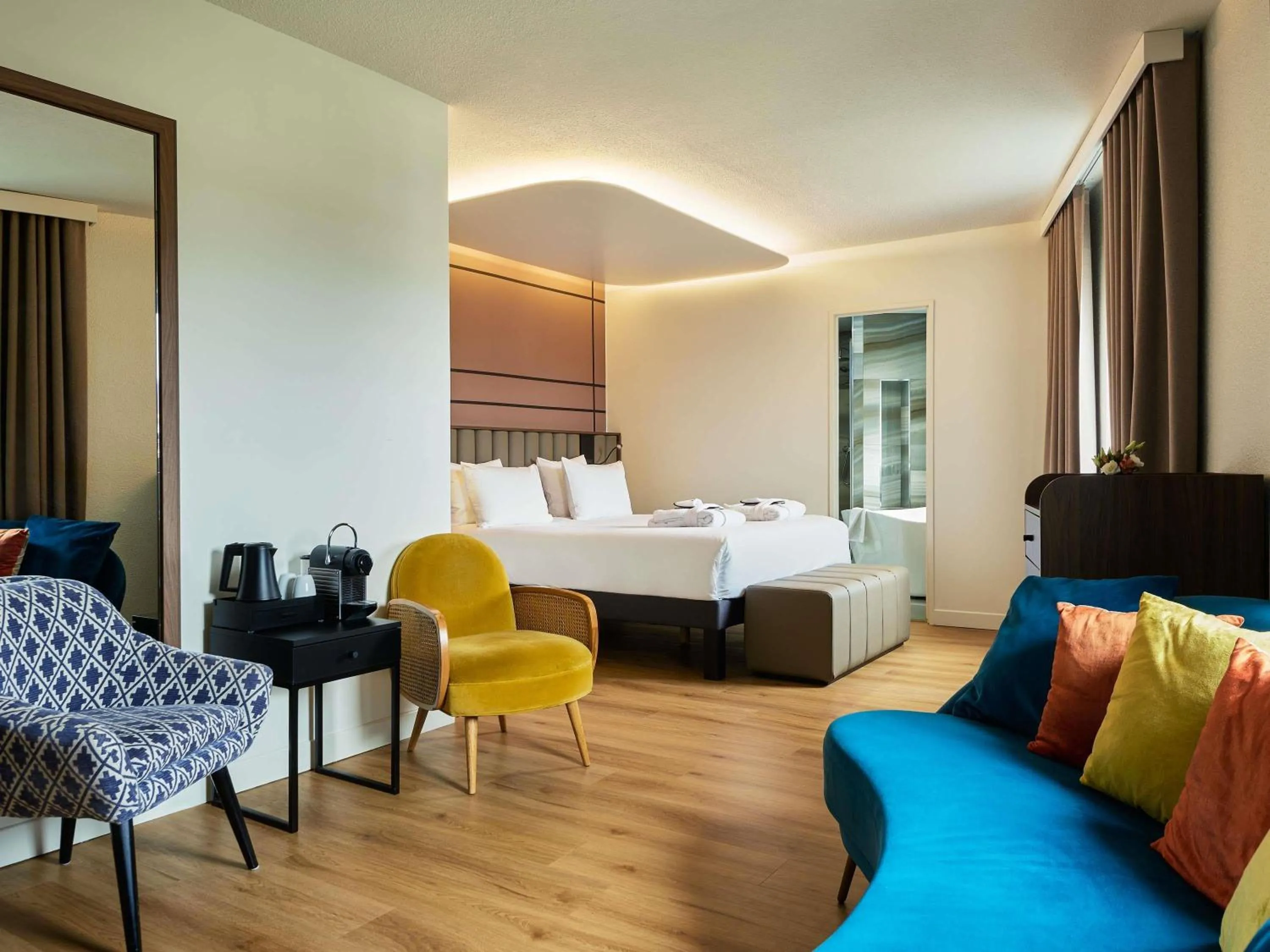 Bedroom, Bed in Mercure Paris Nanterre