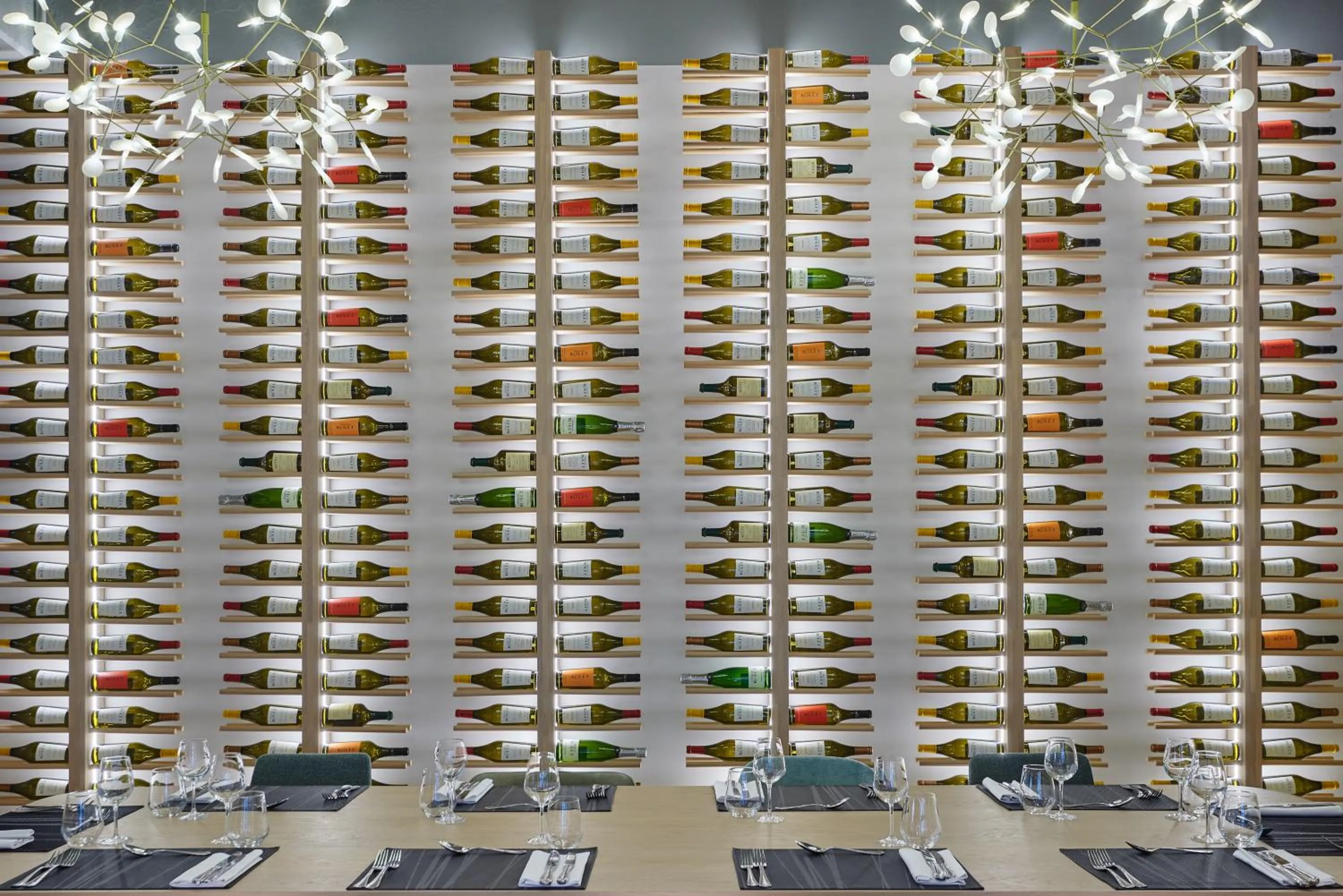 Restaurant/places to eat in Mercure Paris Nanterre