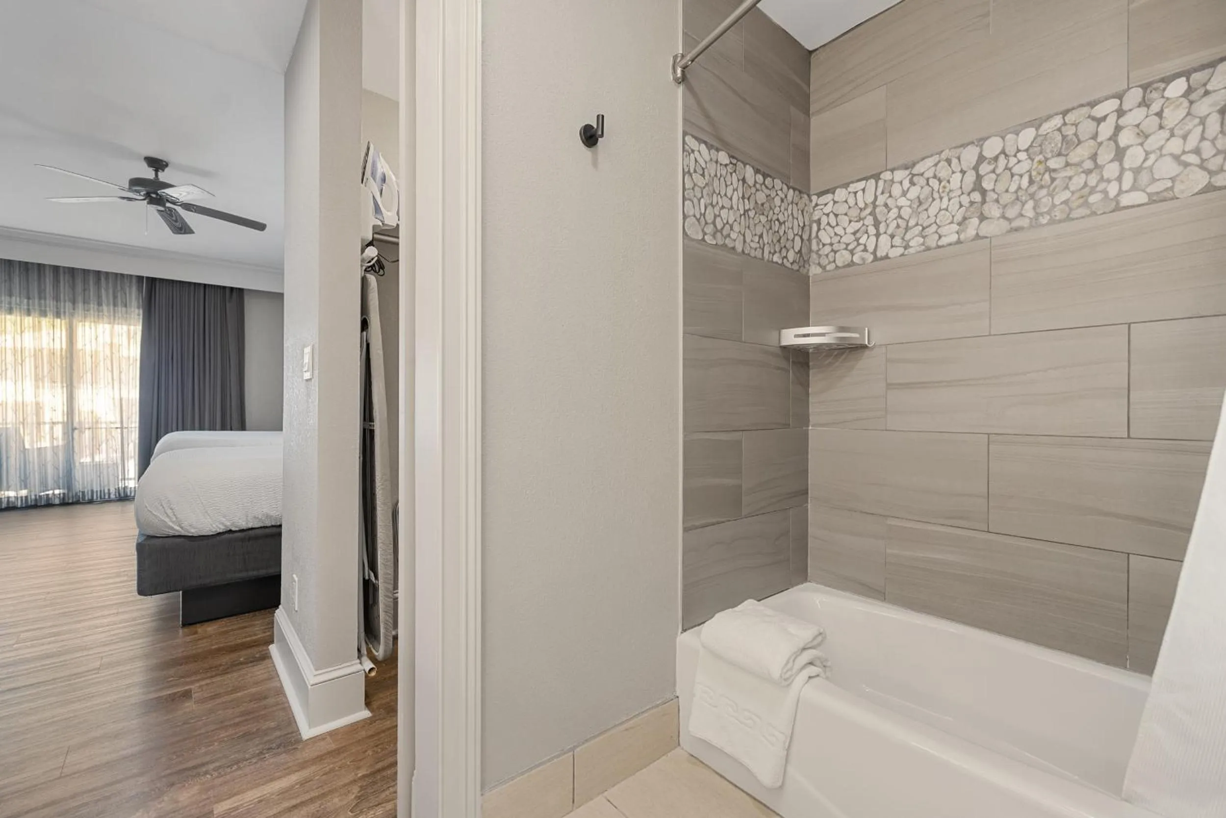 Bed in The Ridges Resort on Lake Chatuge