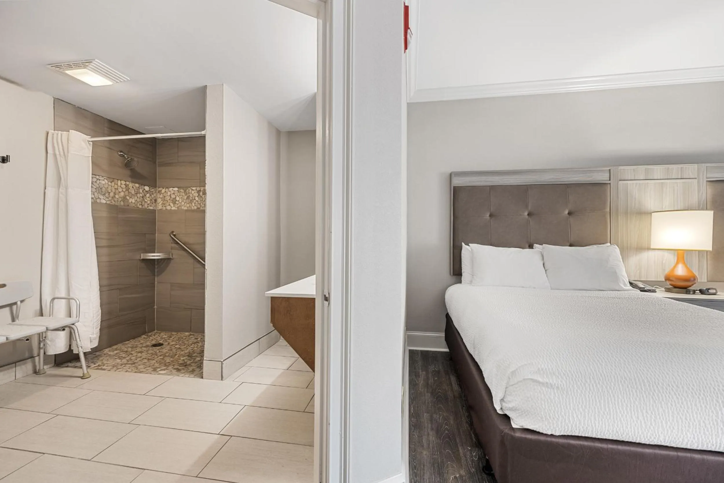 Bed in The Ridges Resort on Lake Chatuge