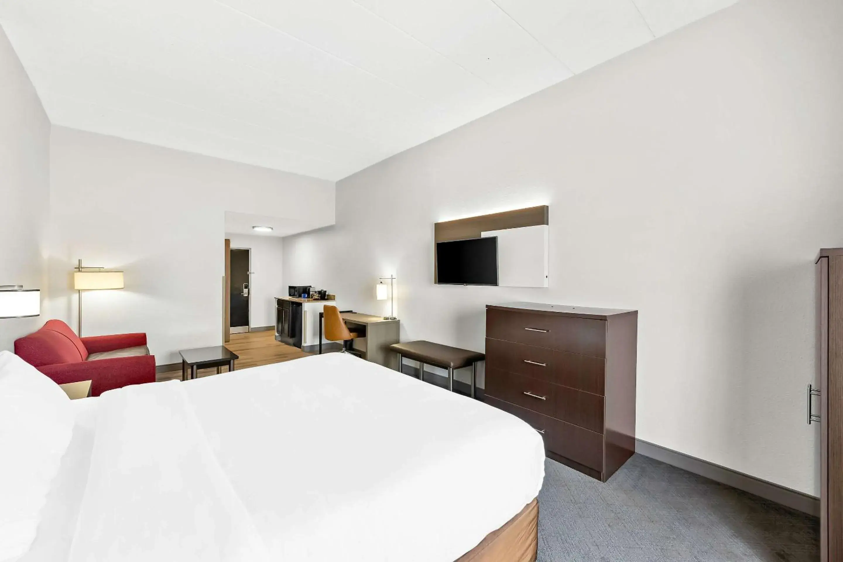 Bedroom, Bed in Comfort Suites Columbus Bedroom, Bed in Comfort Suites Columbus