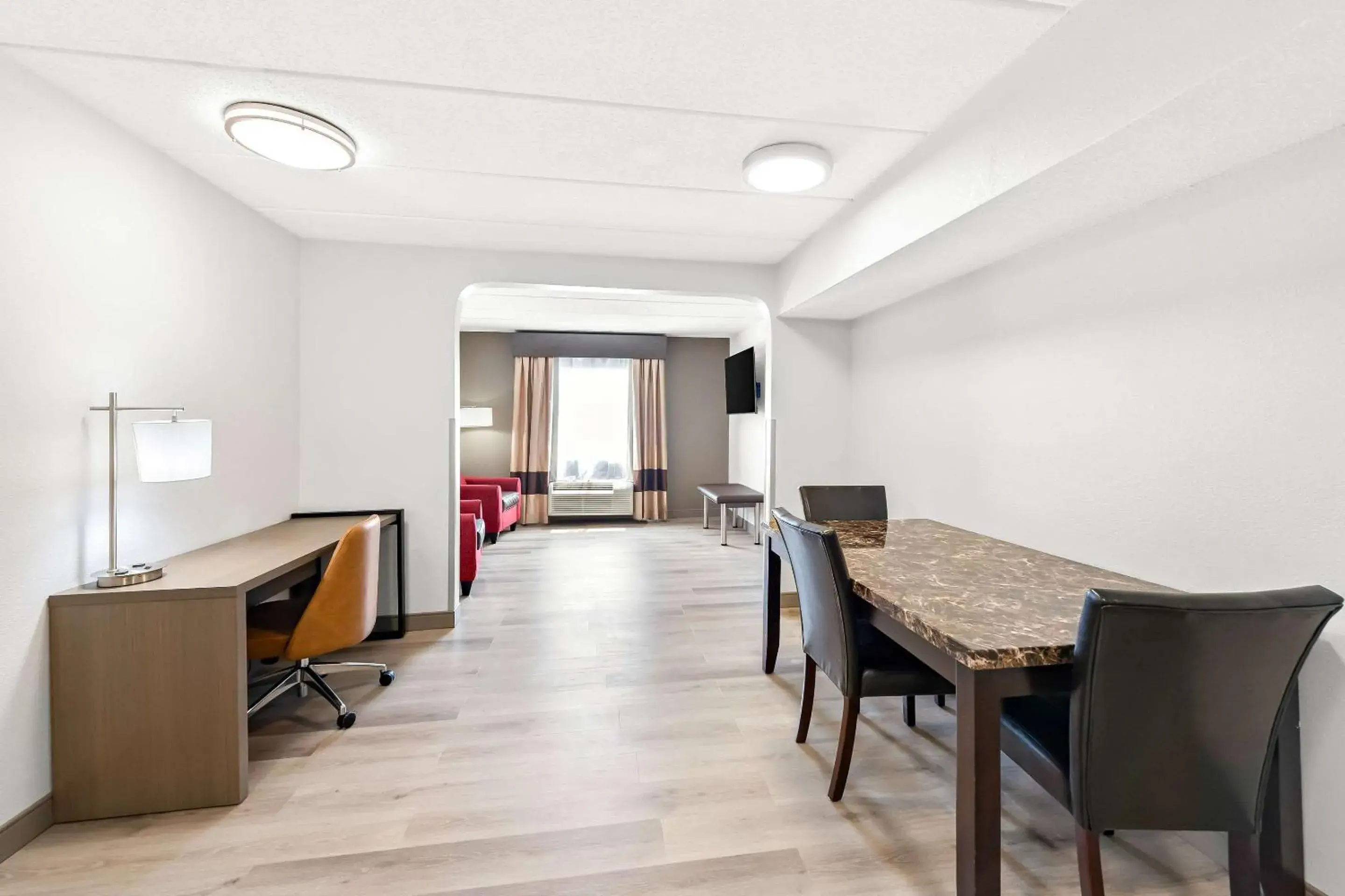 Bedroom in Comfort Suites Columbus Bedroom in Comfort Suites Columbus