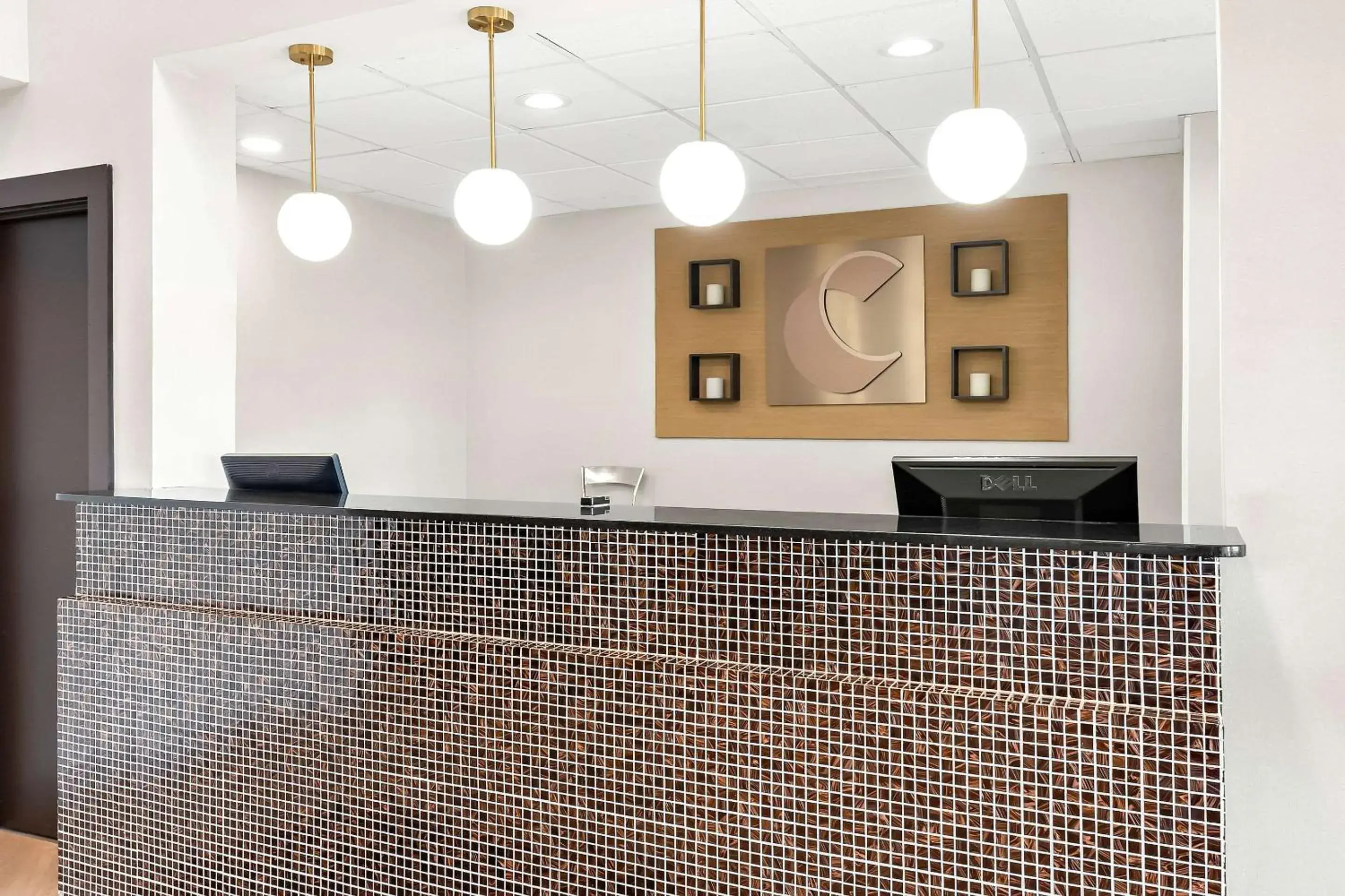 Lobby or reception in Comfort Suites Columbus Lobby or reception in Comfort Suites Columbus