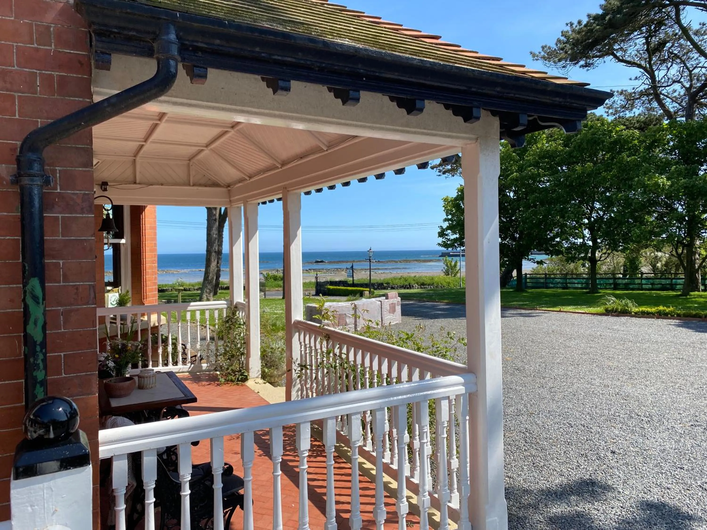 Facade/entrance in The Old Vicarage NI B&B