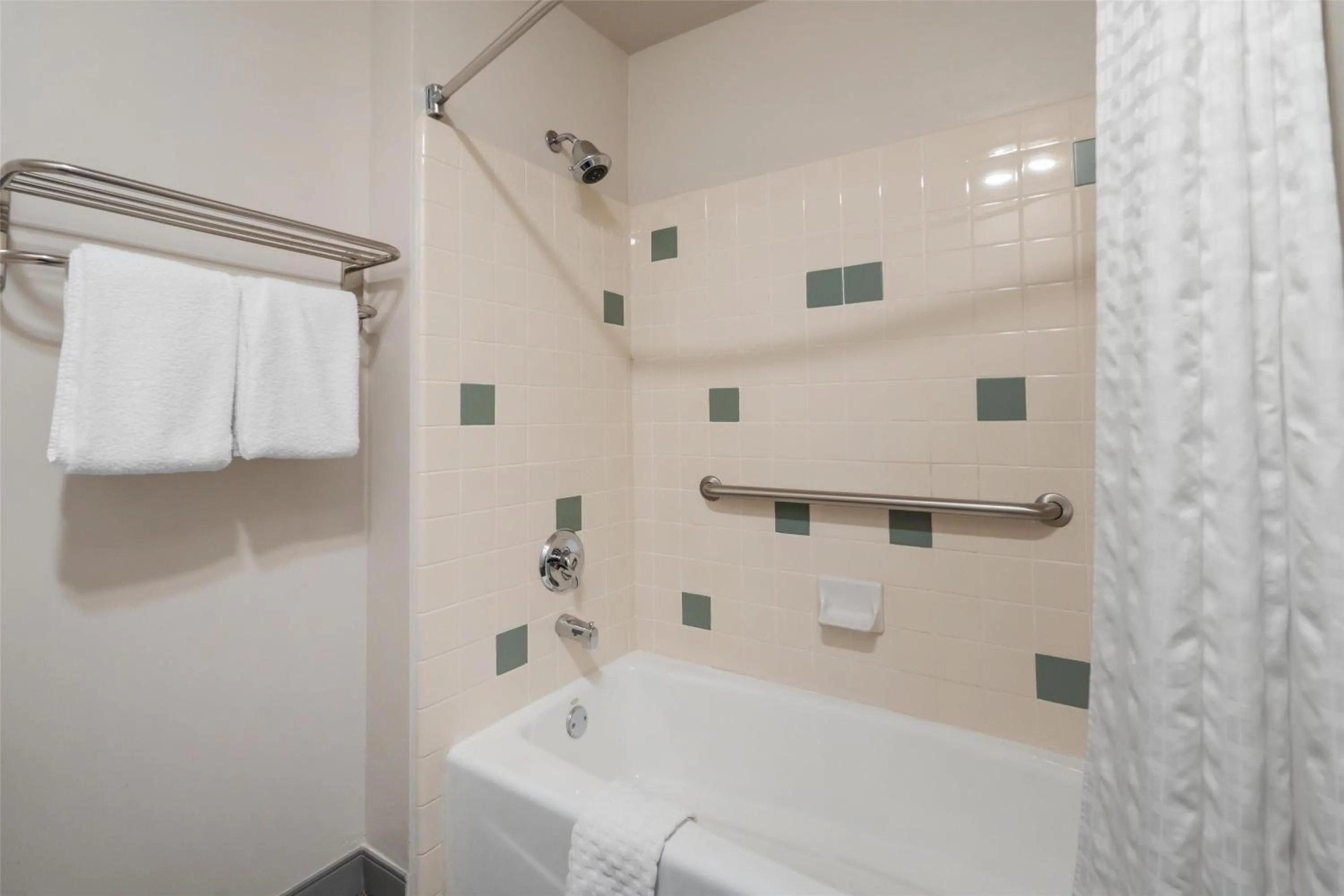 Bathroom in Best Western Plus John Jay Inn & Suites